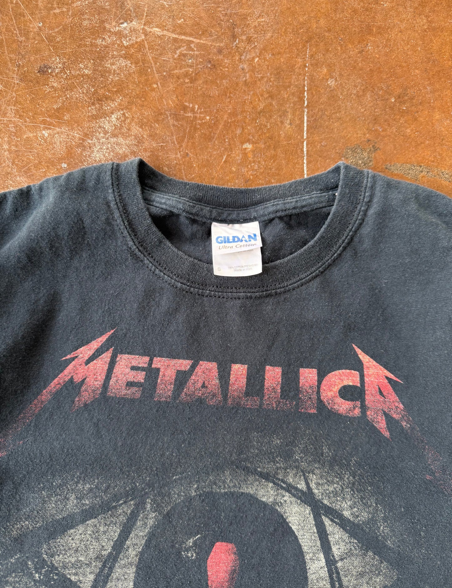 2000s Metallica "black widow" band shirt (SMALL)