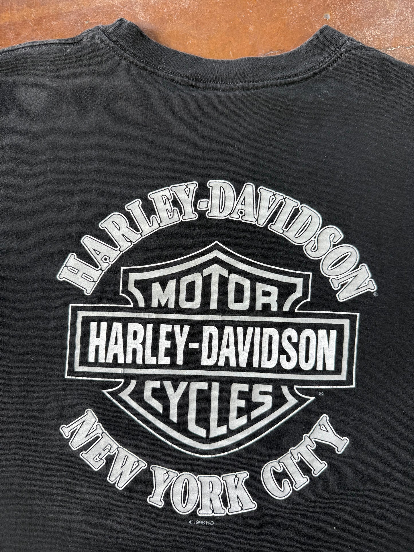 1998 Harley Davidson "alien biker" shirt (LARGE)