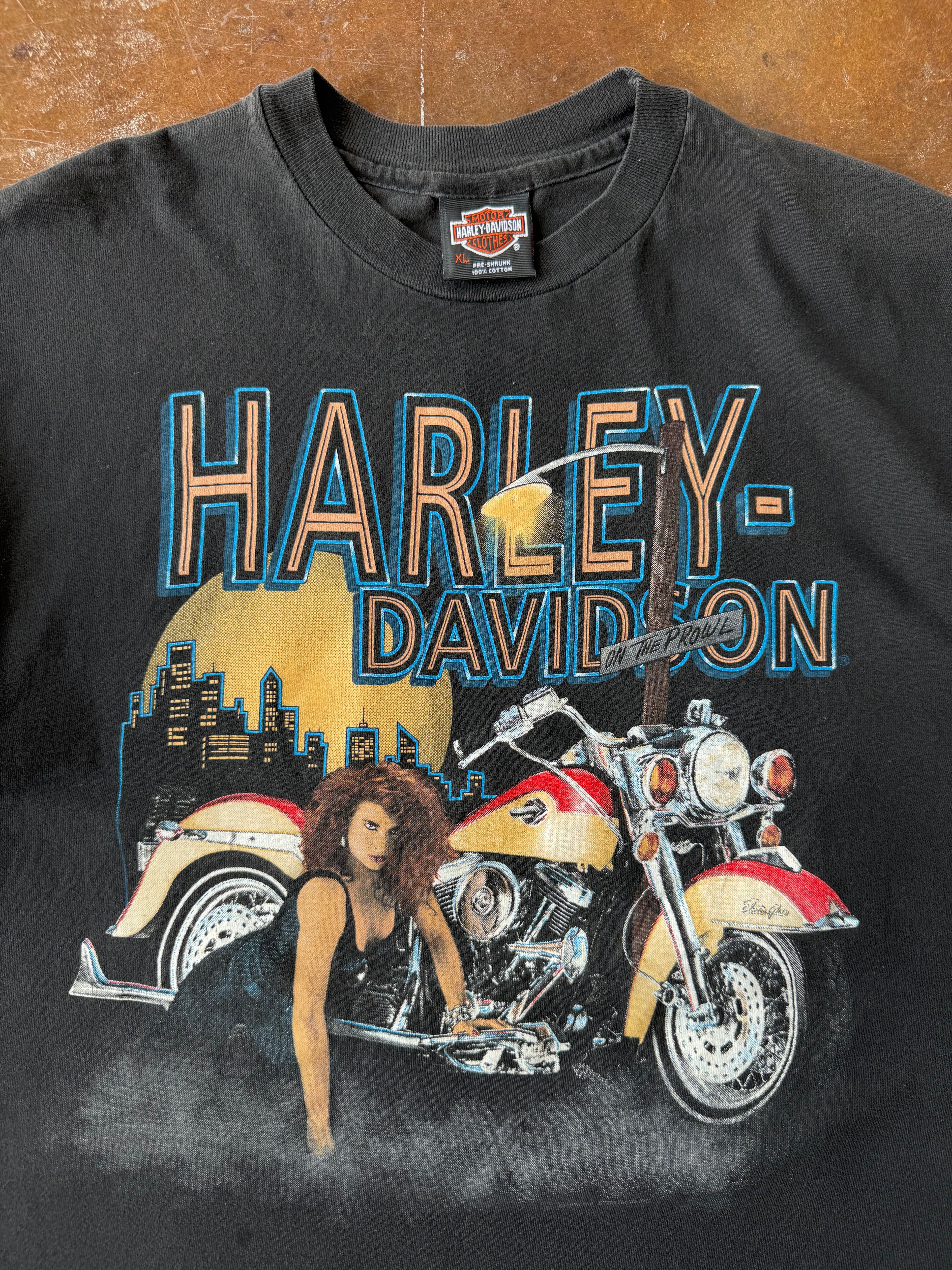 1992 Harley Davidson "on the prowl" biker shirt (XL)