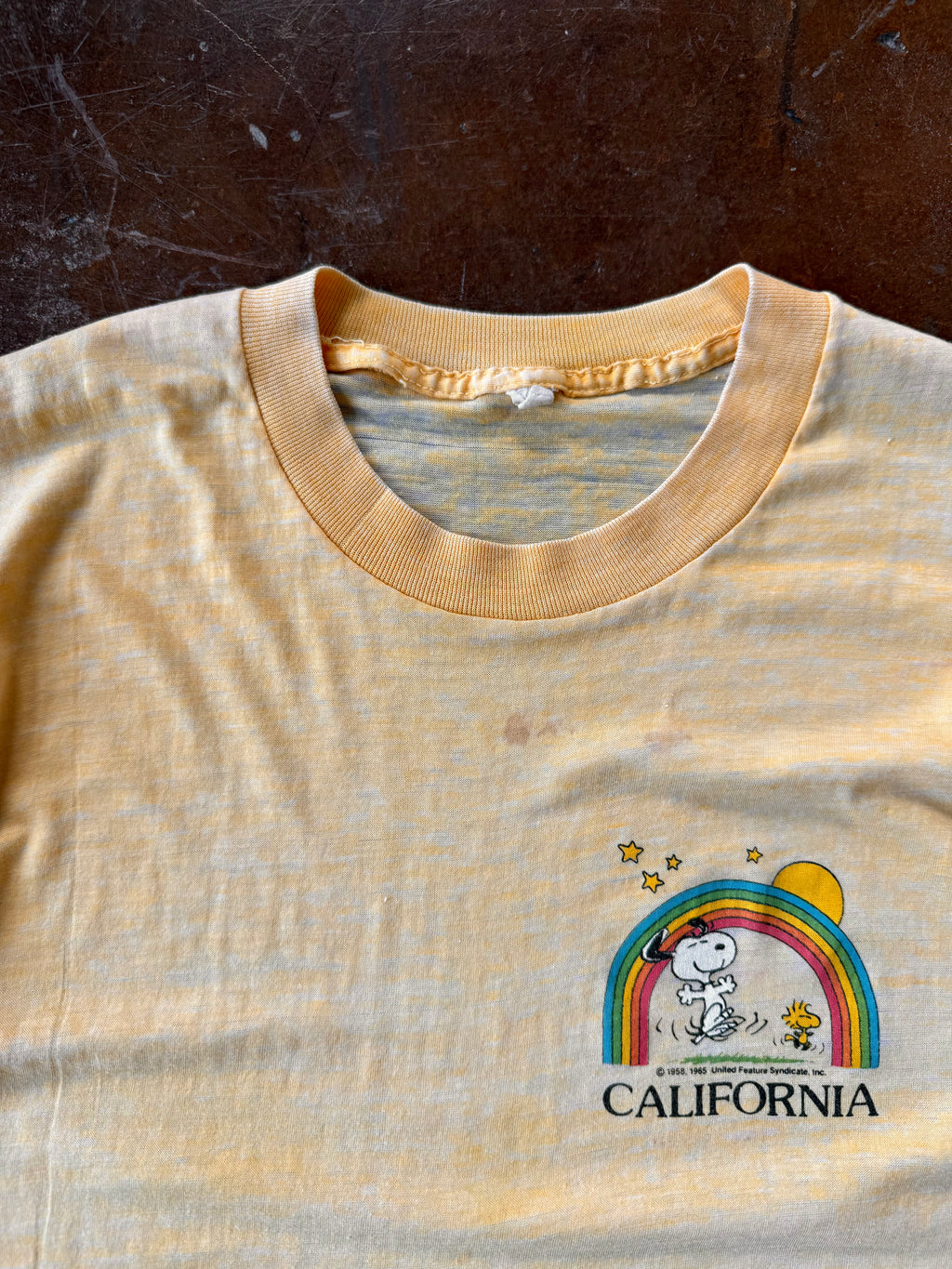 1965 Peanuts Snoopy "california" shirt (LARGE)