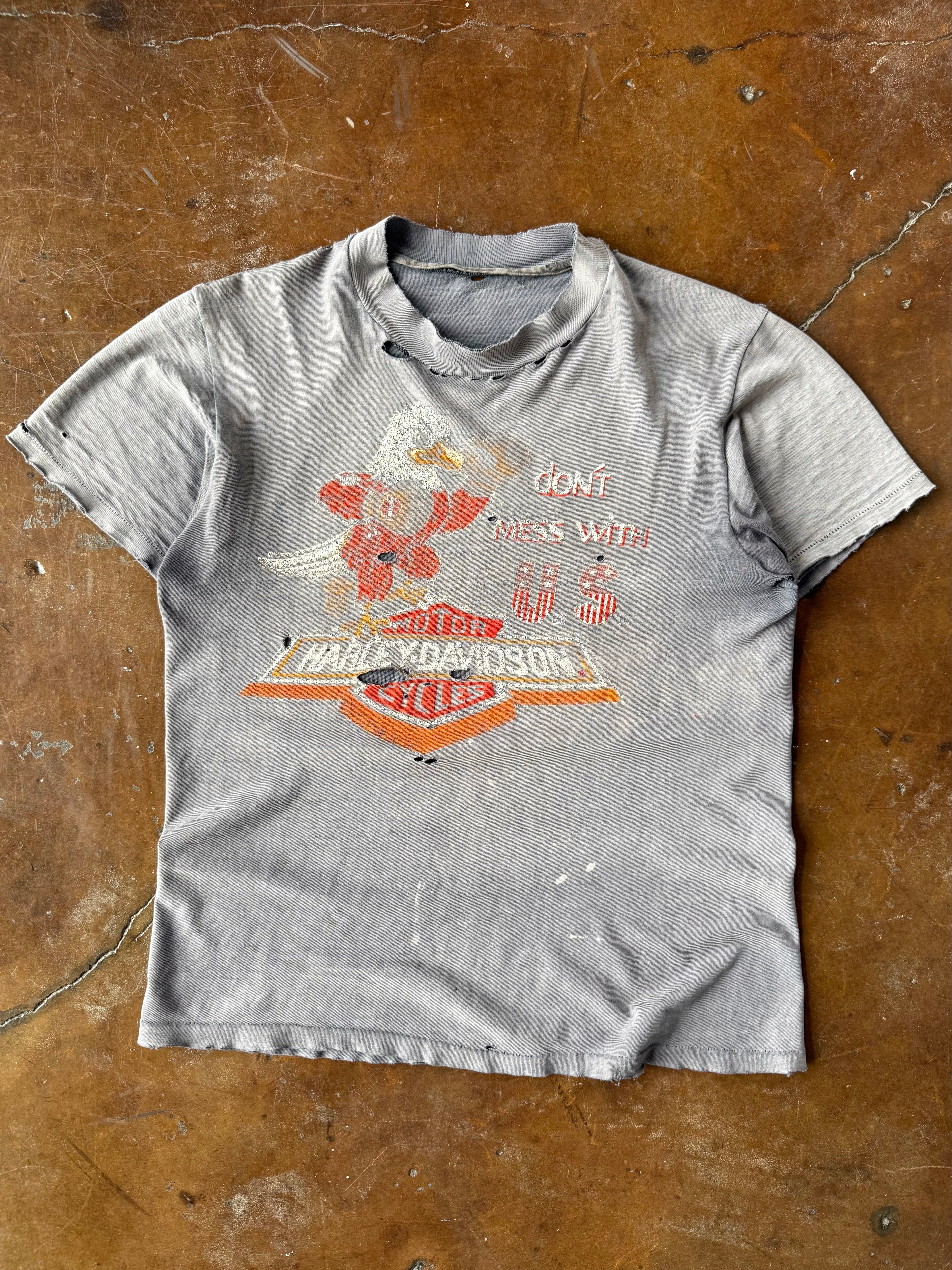 80s faded & distressed Harley Davidson "don't mess with US" biker shirt (LARGE)