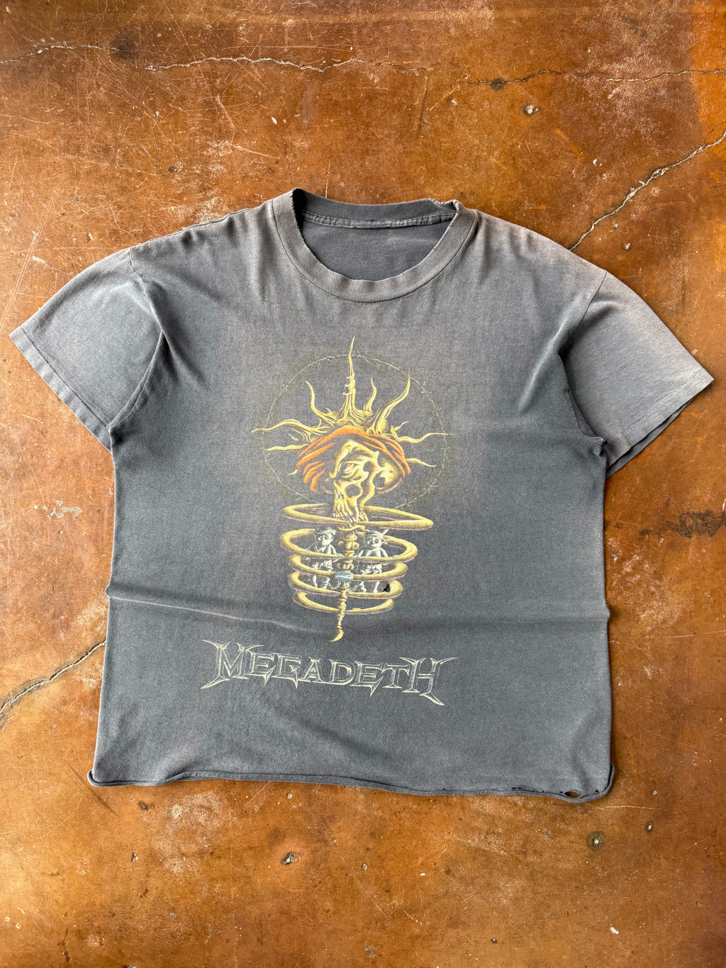 1995 faded Megadeth "youthanasia" band shirt (XL)