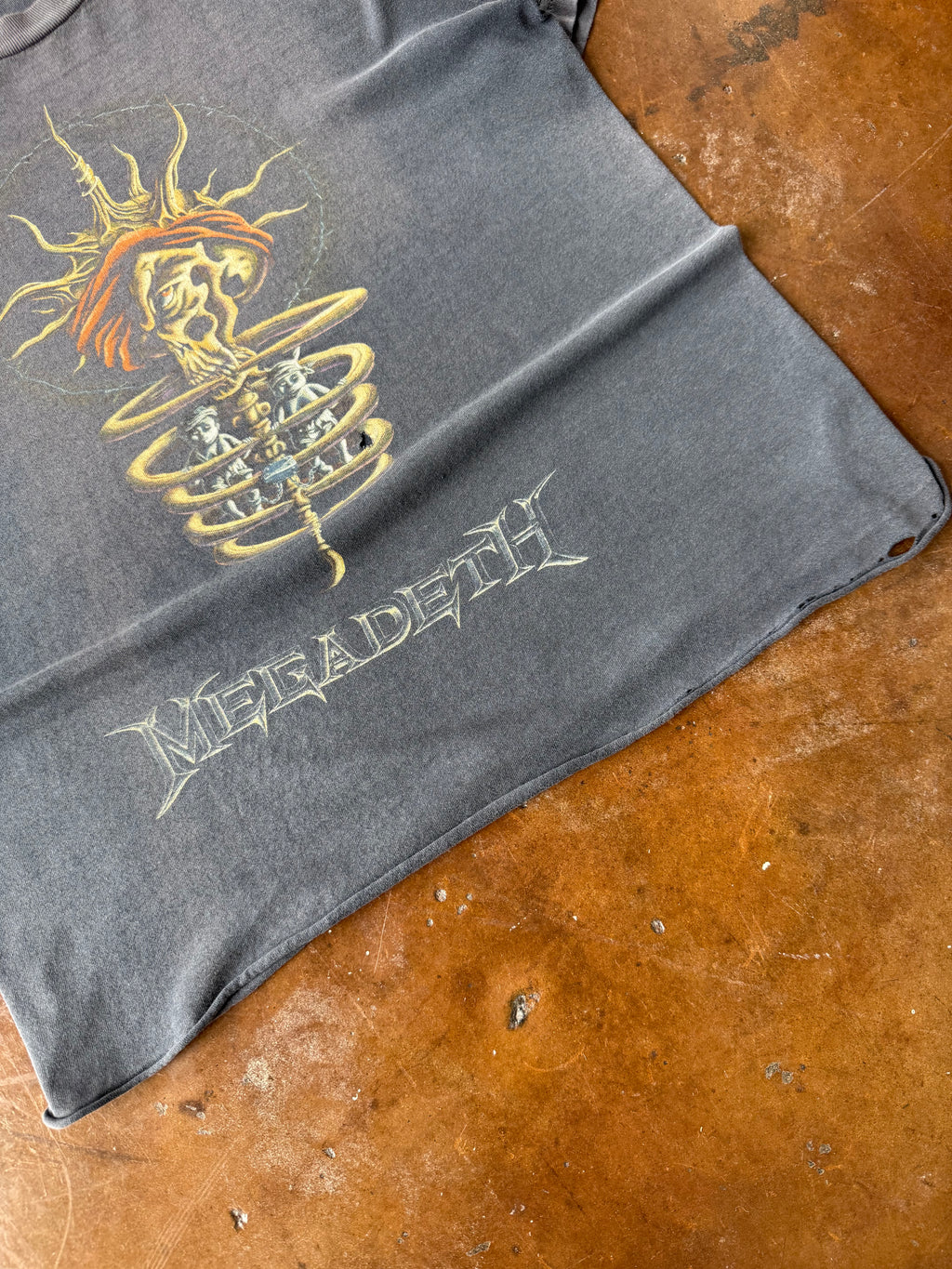 1995 faded Megadeth "youthanasia" band shirt (XL)