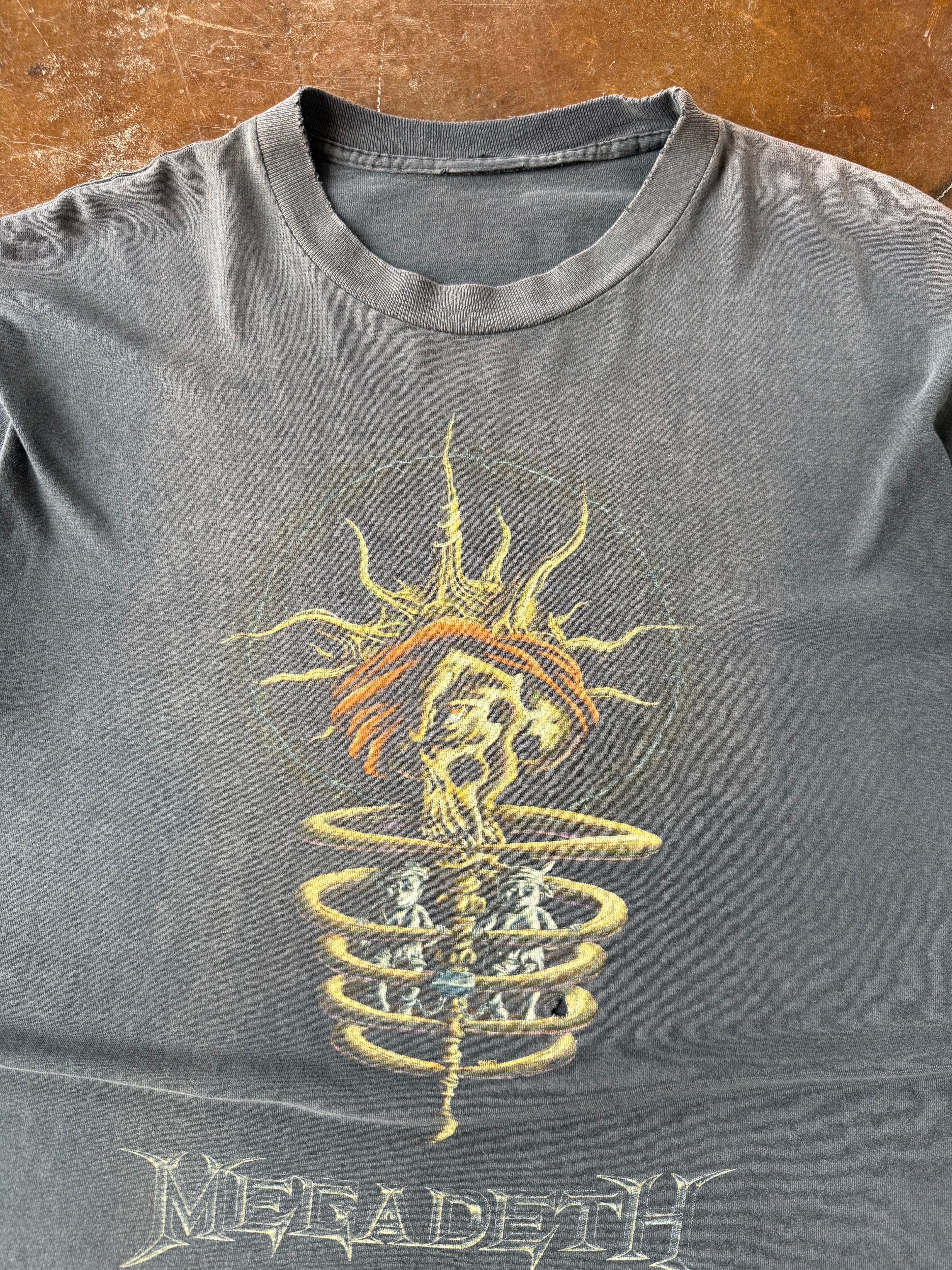1995 faded Megadeth "youthanasia" band shirt (XL)