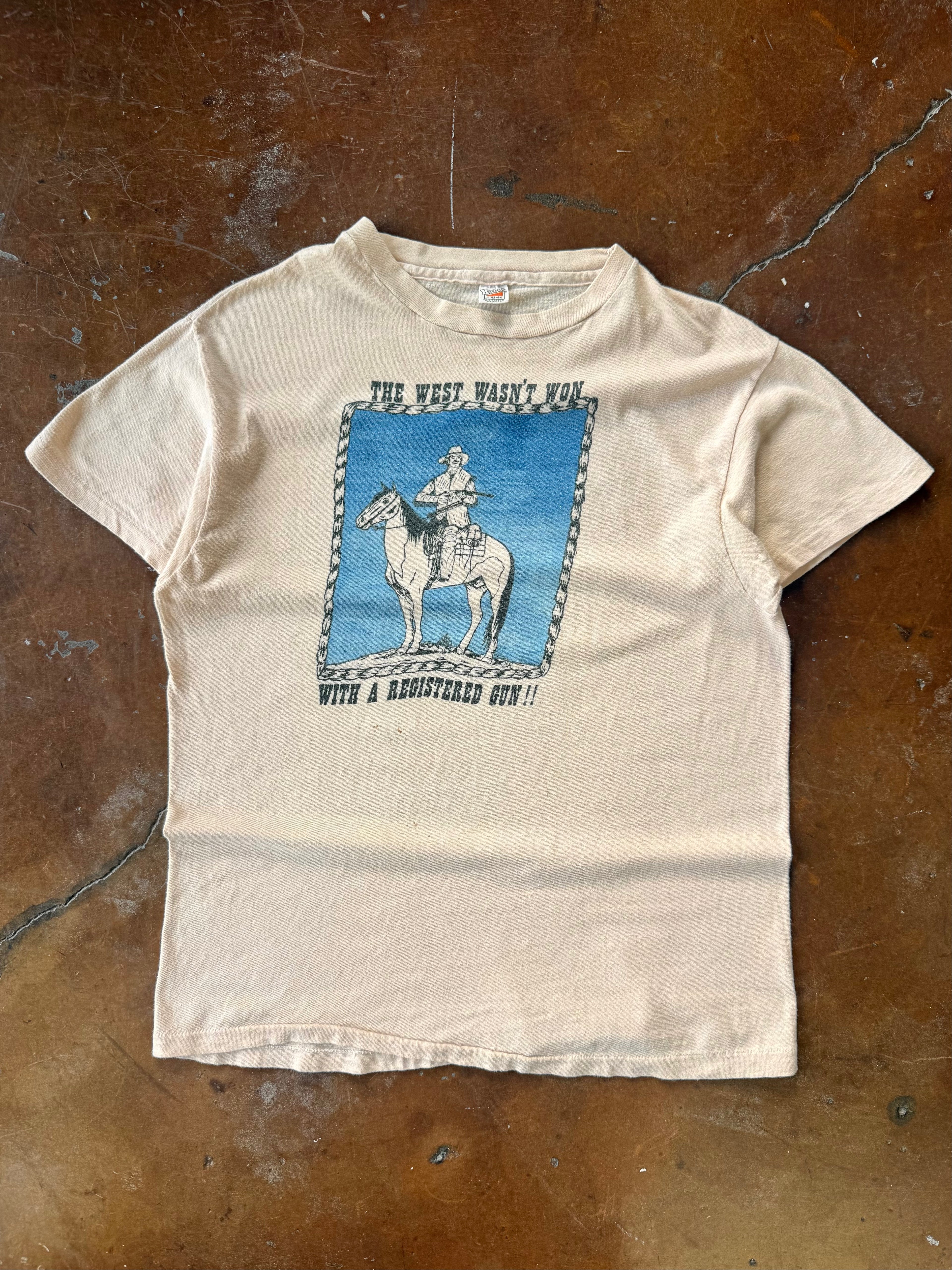70s Wild West "gun shop" shirt (LARGE)