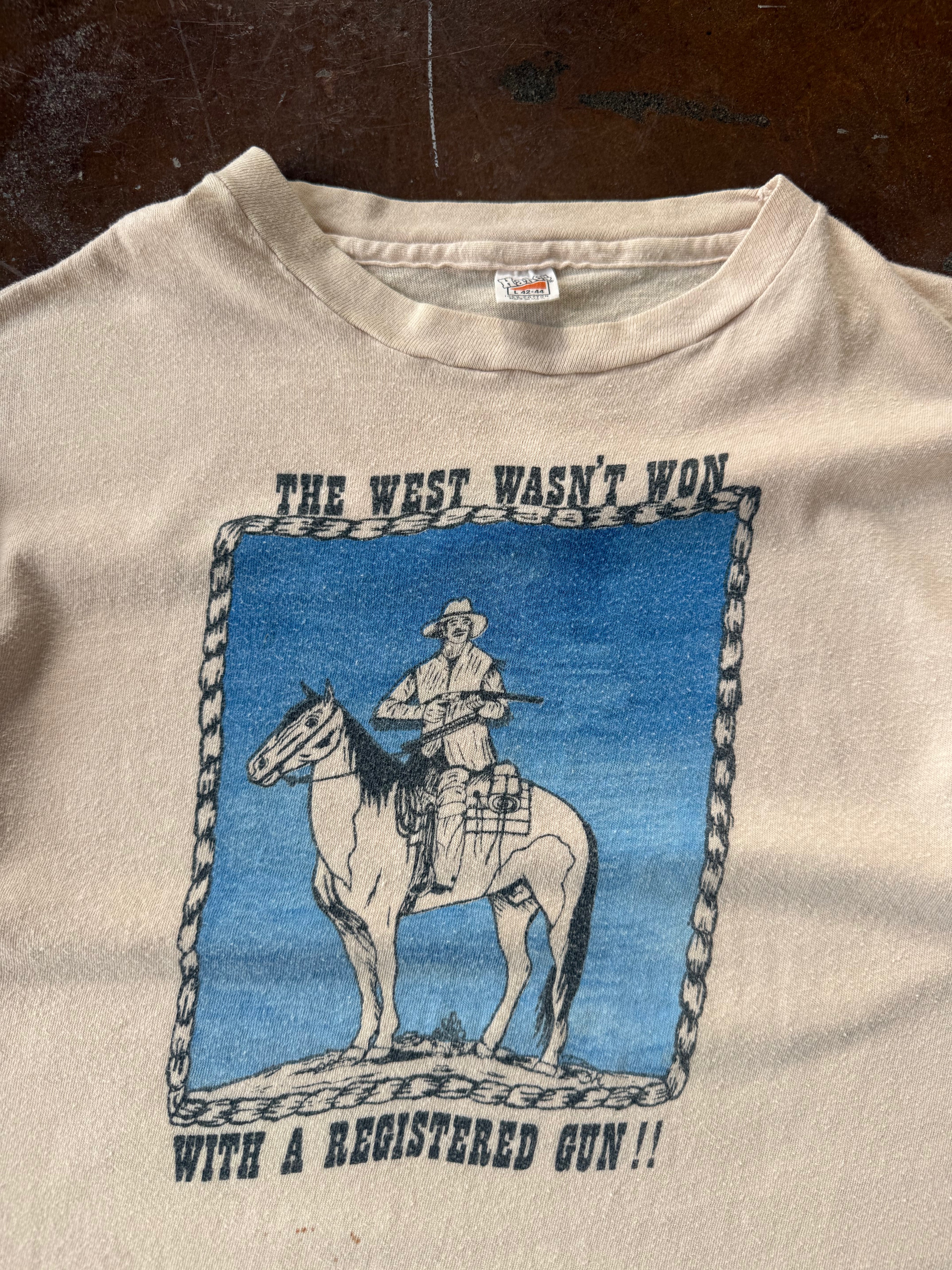 70s Wild West "gun shop" shirt (LARGE)