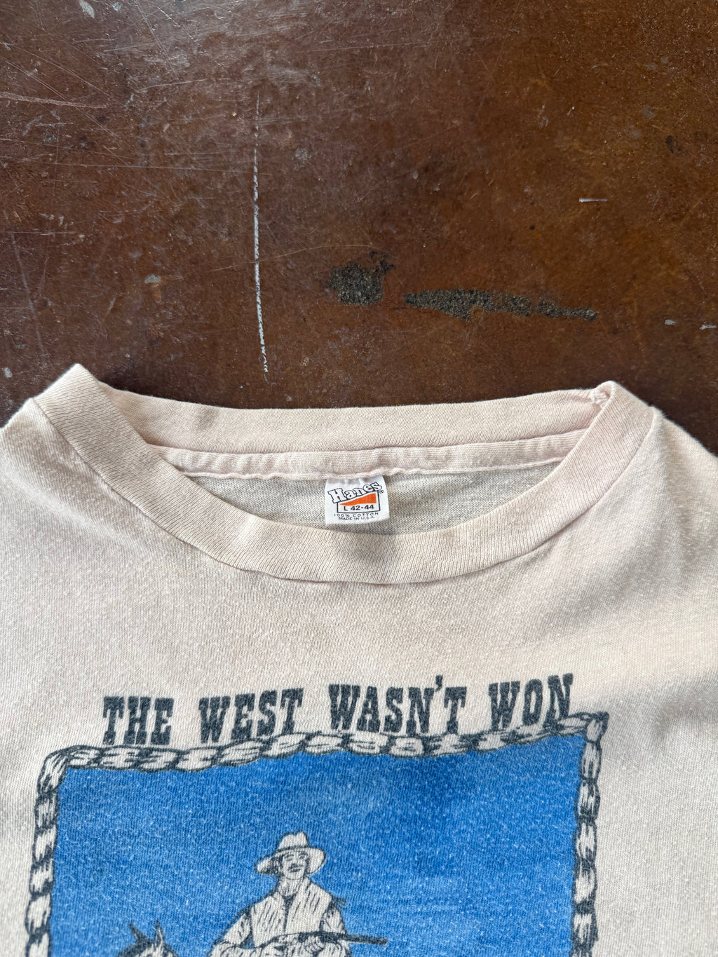 70s Wild West "gun shop" shirt (LARGE)