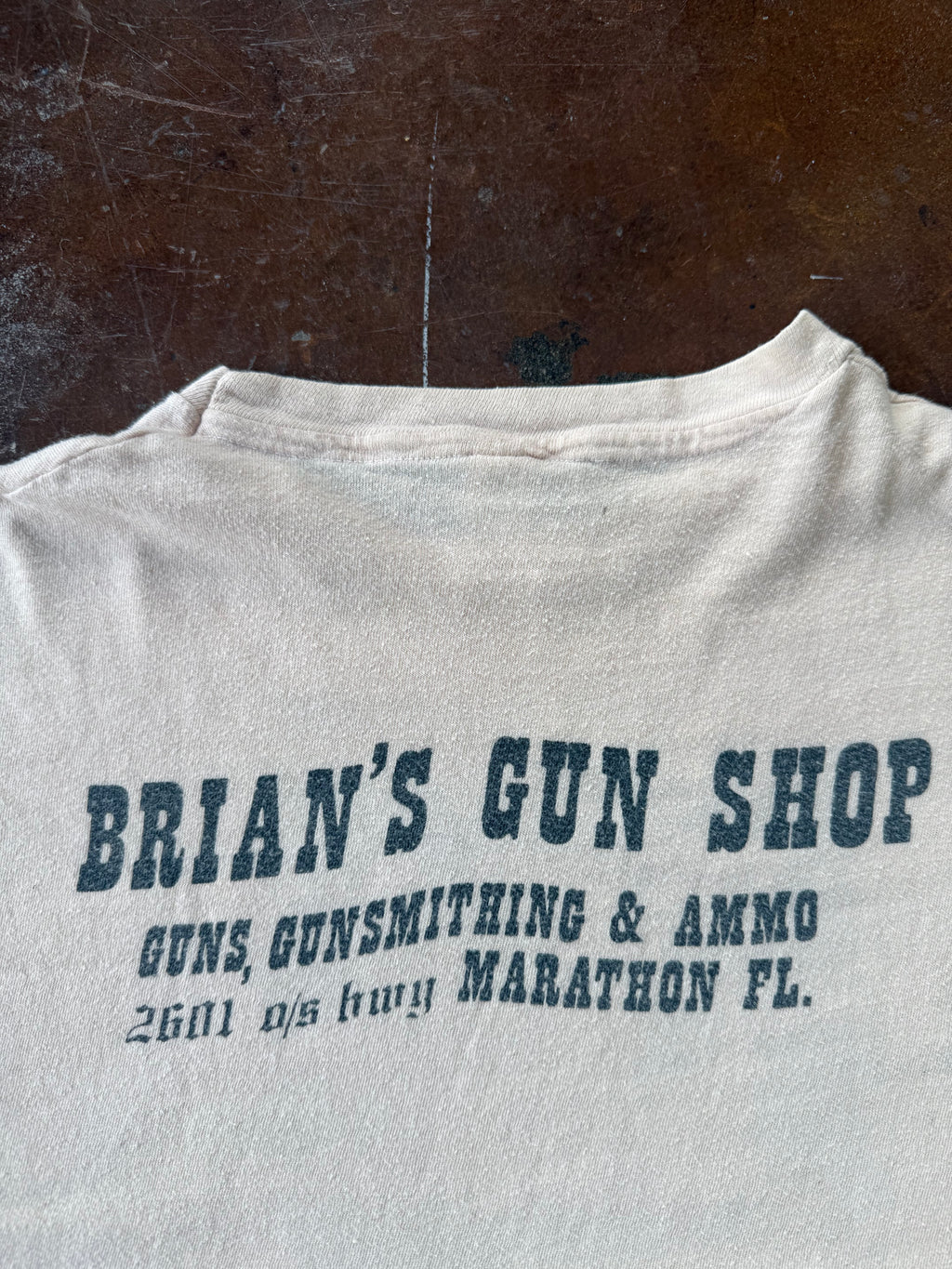 70s Wild West "gun shop" shirt (LARGE)
