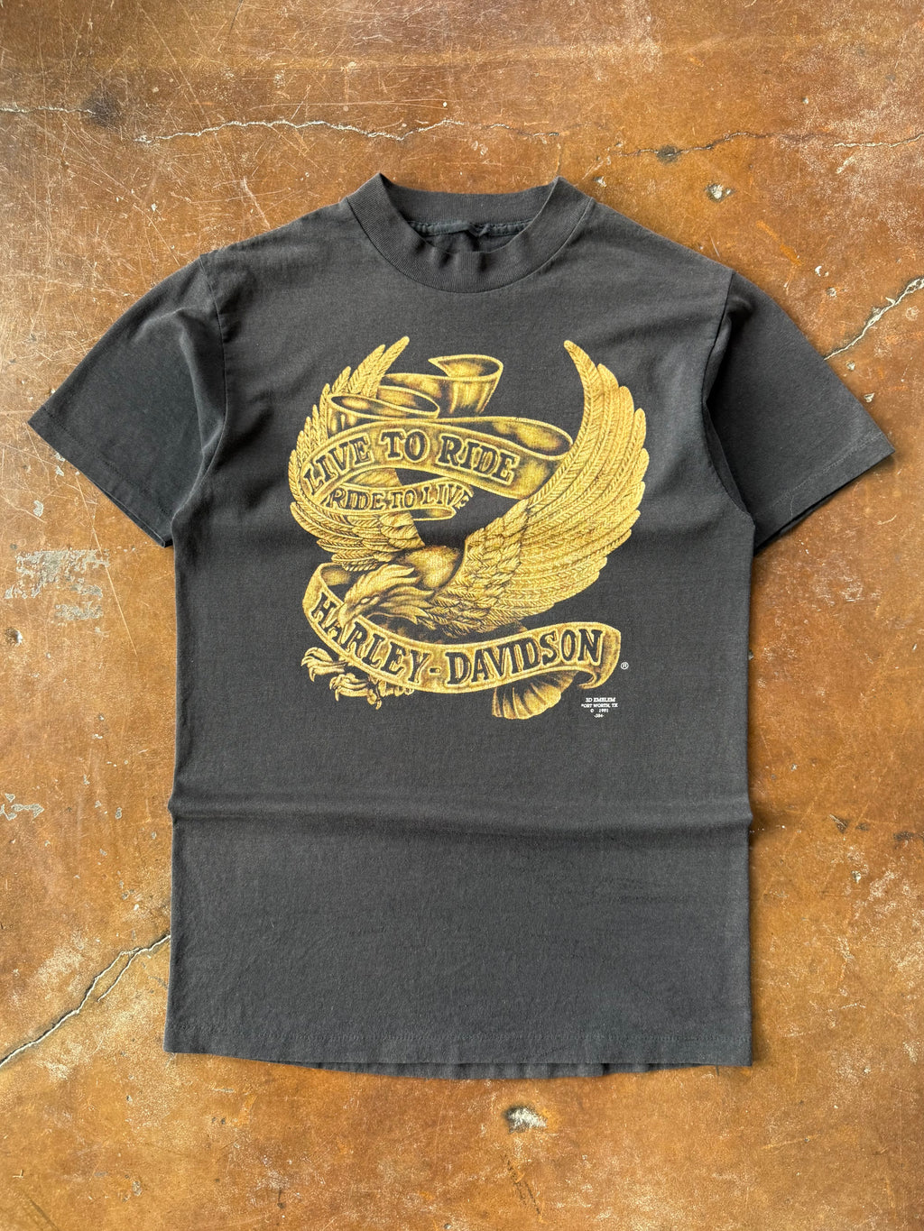 1991 Harley Davidson "live to ride" 3D emblem biker shirt (LARGE)