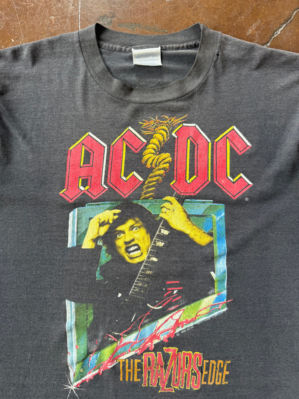 1990 faded AC/DC "razors edge" world tour band shirt (MEDIUM)