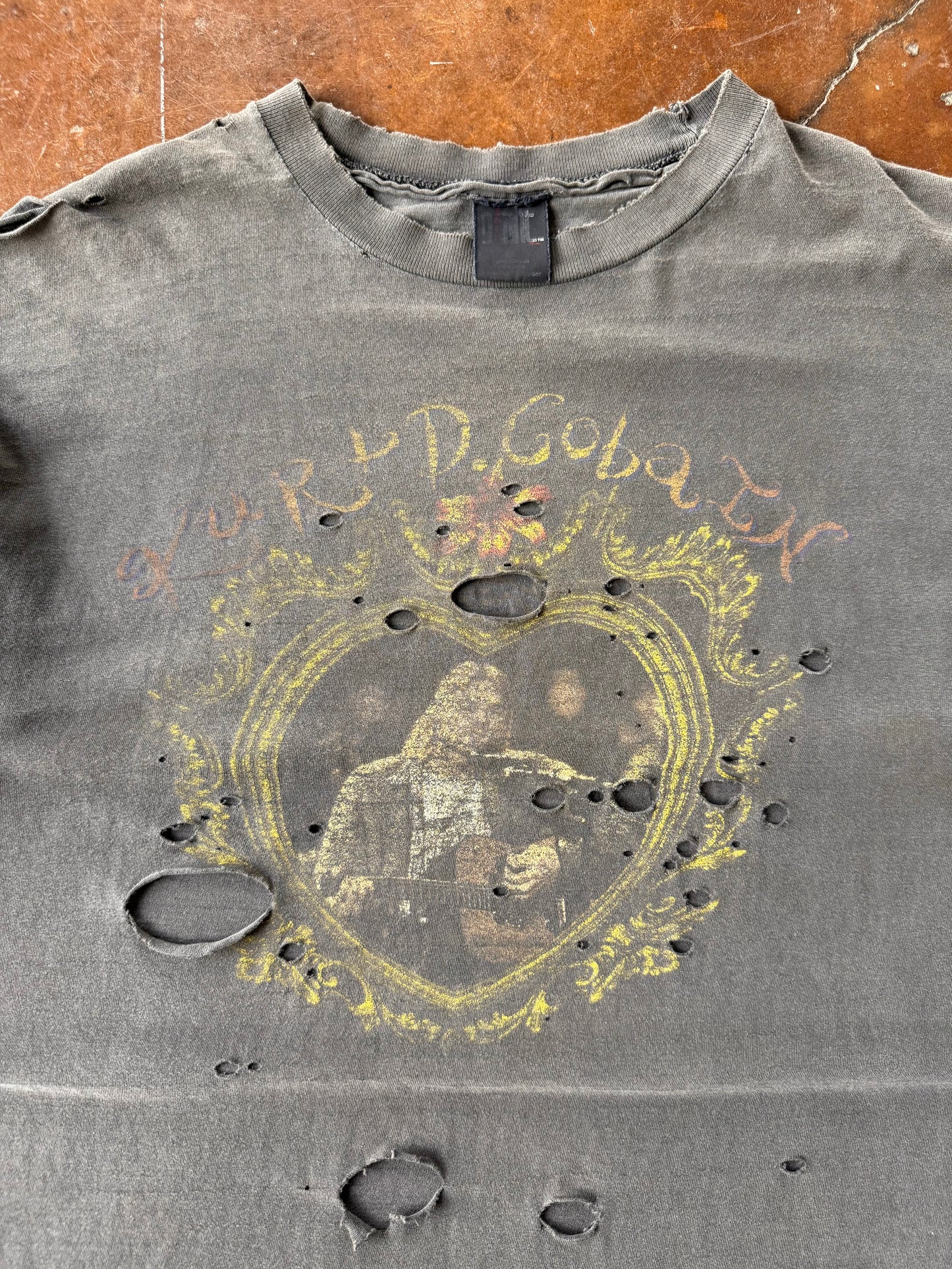 1994 faded & distressed Kurt Cobain memorial shirt (XL)
