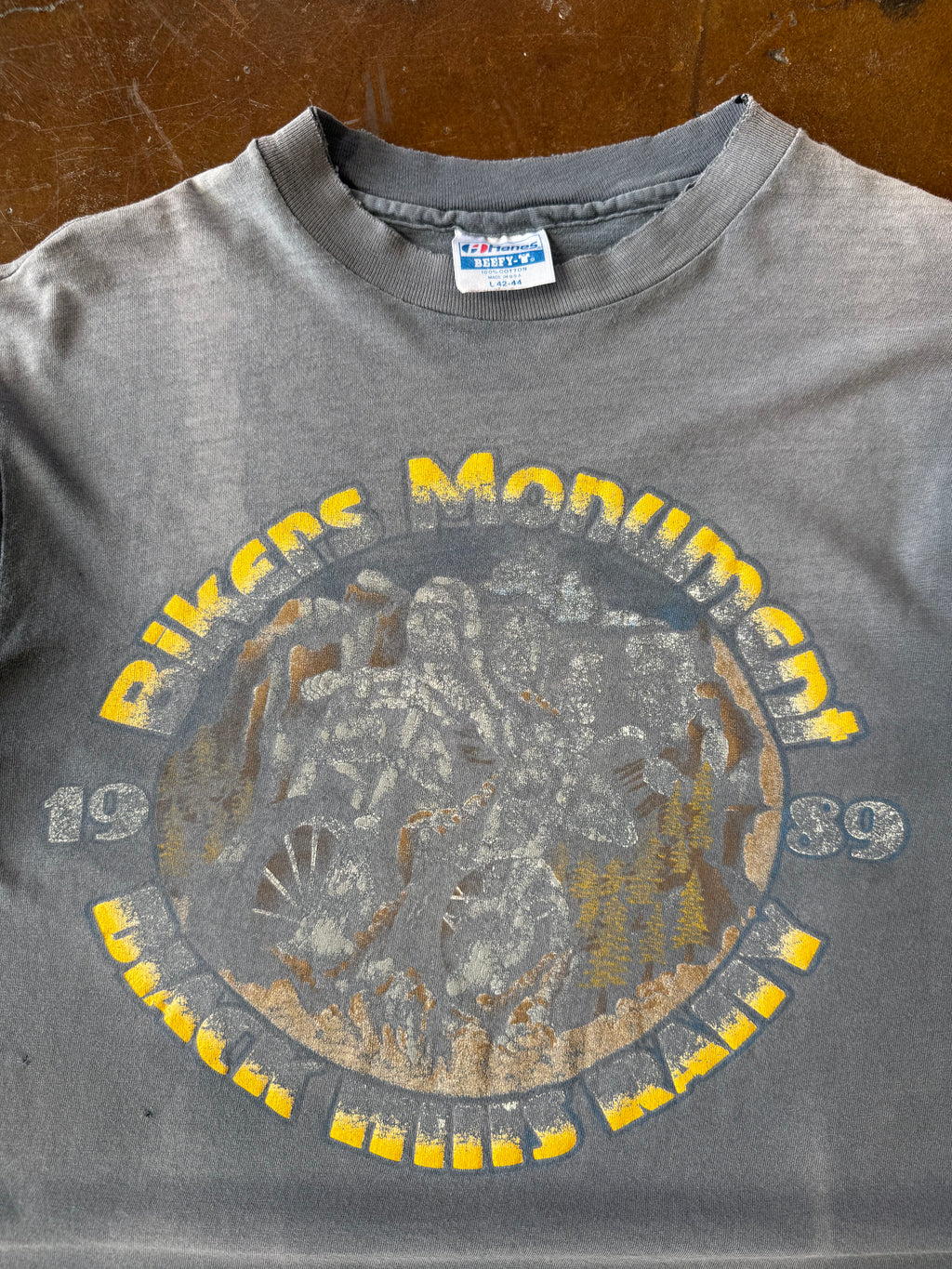 1989 faded Sturgis Black Hills Rally "bikers monument" biker shirt (LARGE)