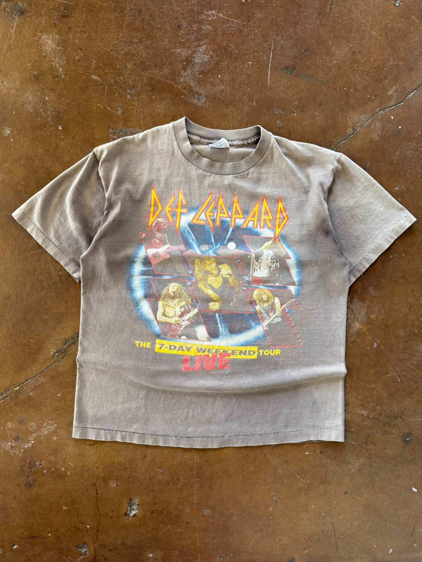 1992 faded Def Leppard "7-day weekend" tour shirt (LARGE)