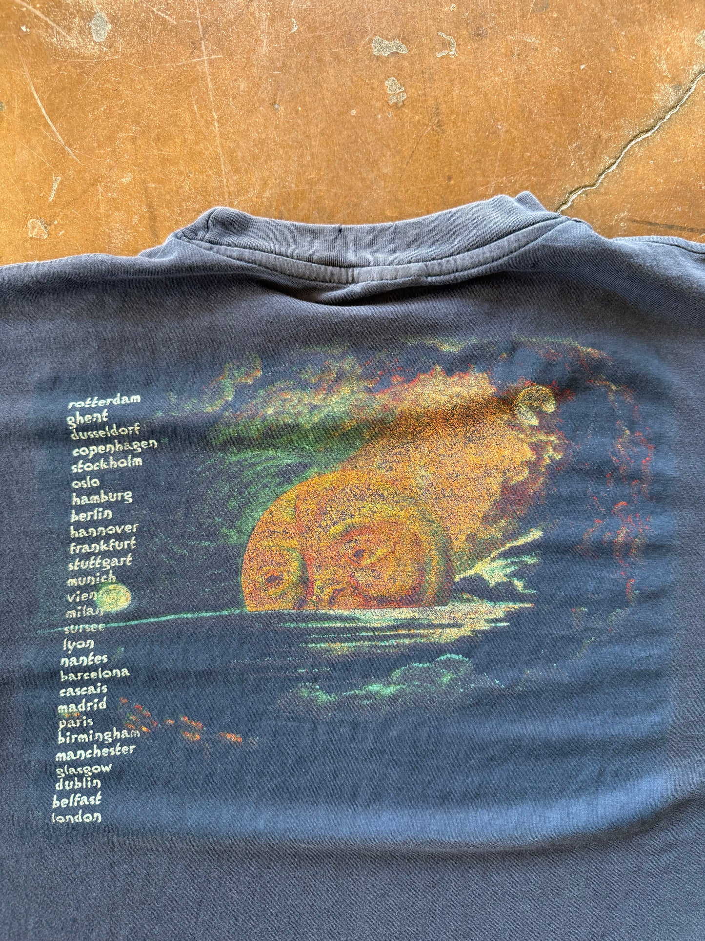 1996 faded Smashing Pumpkins "mellon collie & the infinite sadness" euro tour shirt (LARGE)