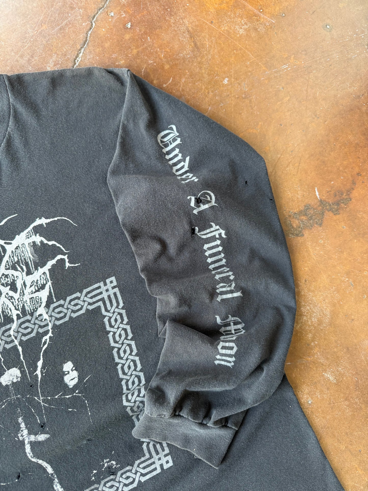 2000s lightly distressed Dark Throne "under a funeral moon" longslevee shirt (XL)
