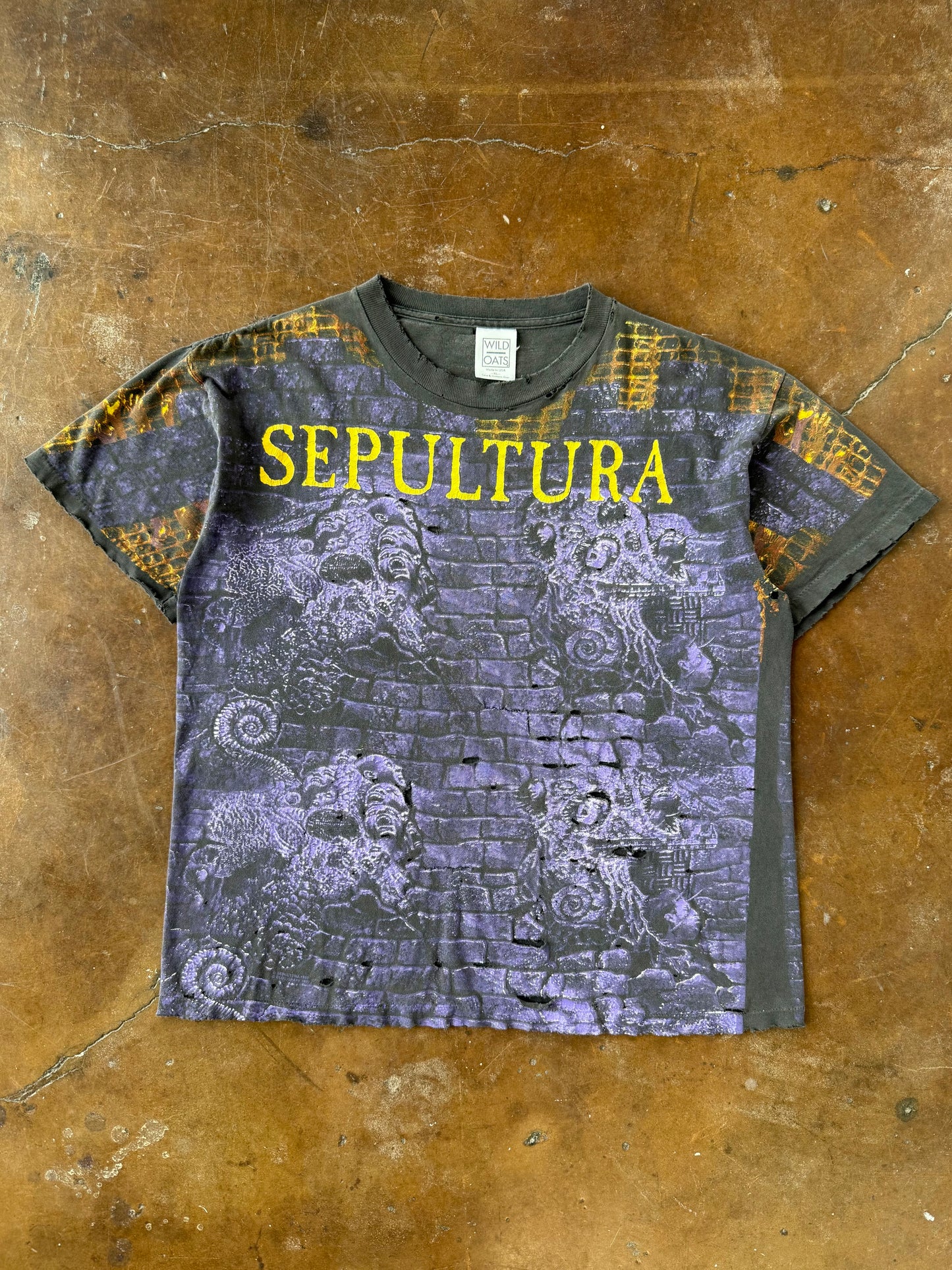 1993 lightly distressed Sepultura "Chaos A.D." band shirt (XL)