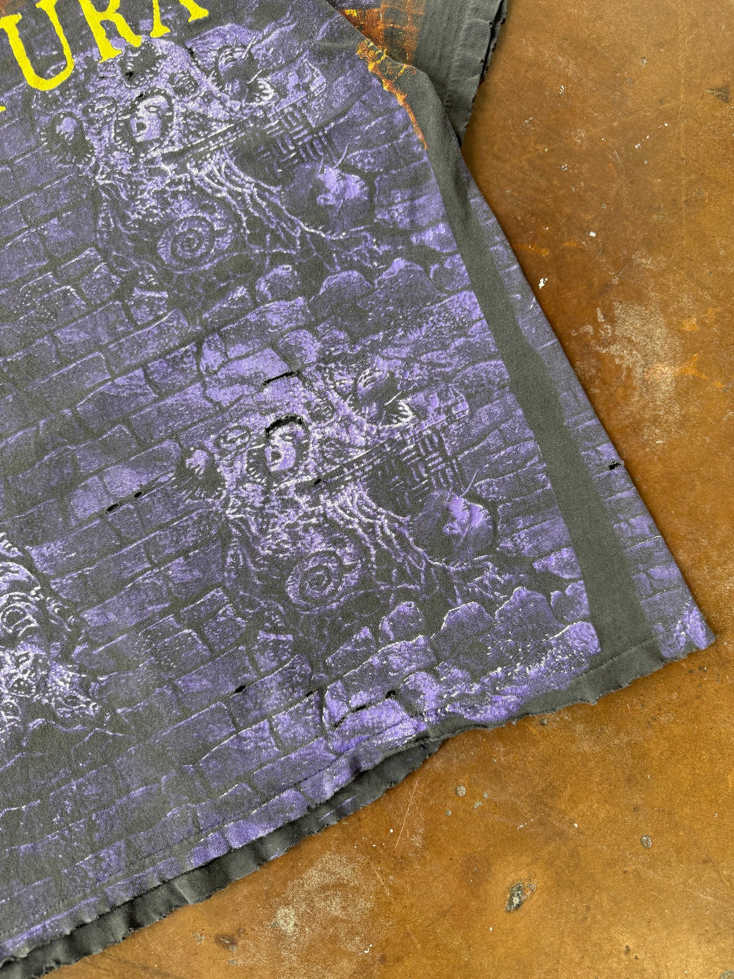 1993 lightly distressed Sepultura "Chaos A.D." band shirt (XL)