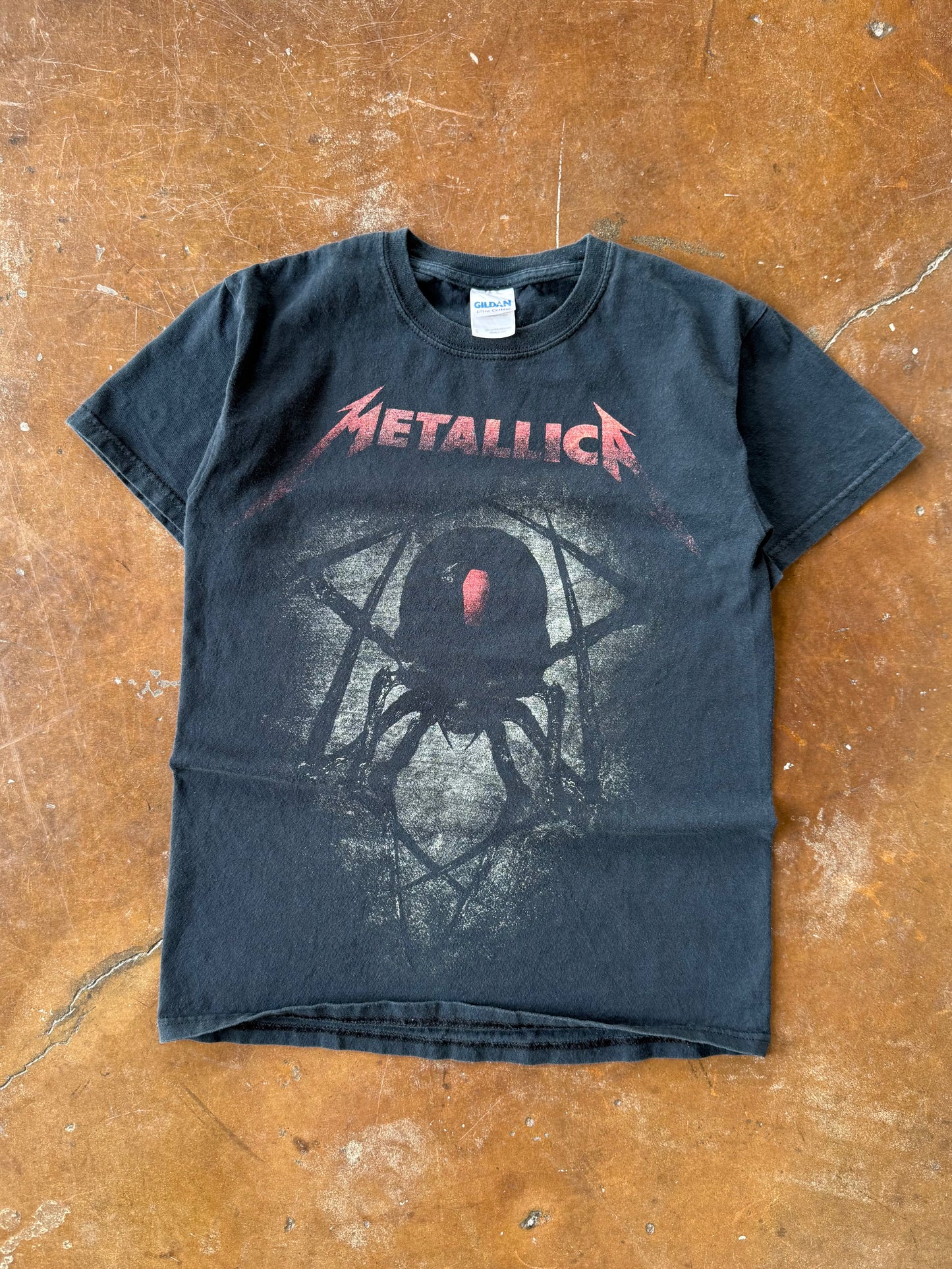 2000s Metallica "black widow" band shirt (SMALL)