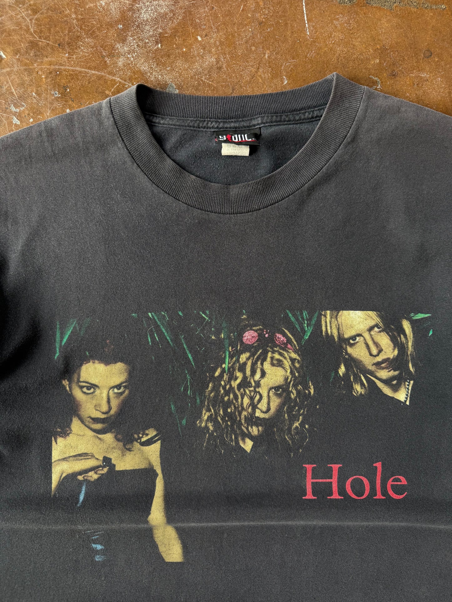 1999 Hole "celebrity" world tour shirt (LARGE)