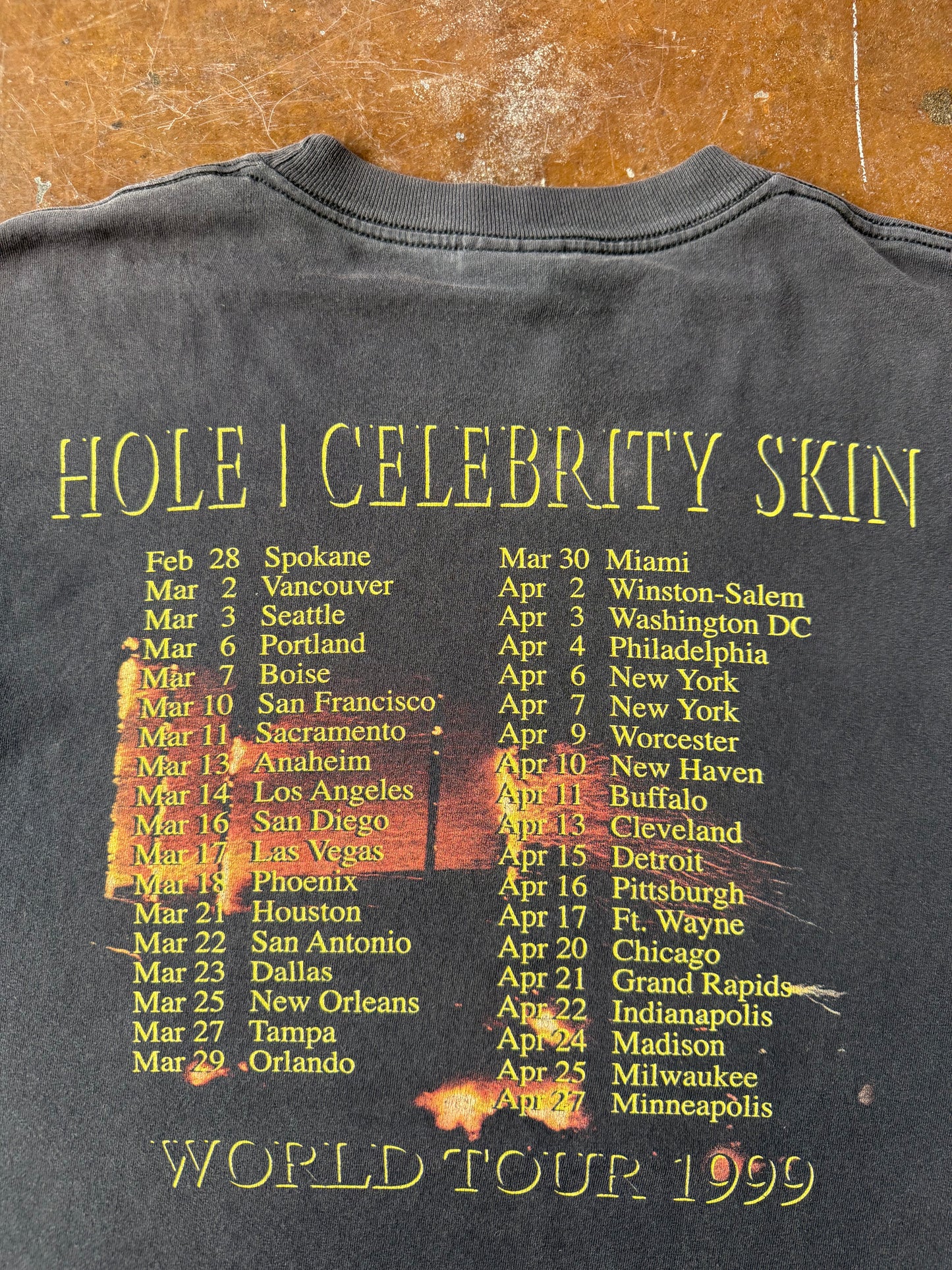 1999 Hole "celebrity" world tour shirt (LARGE)