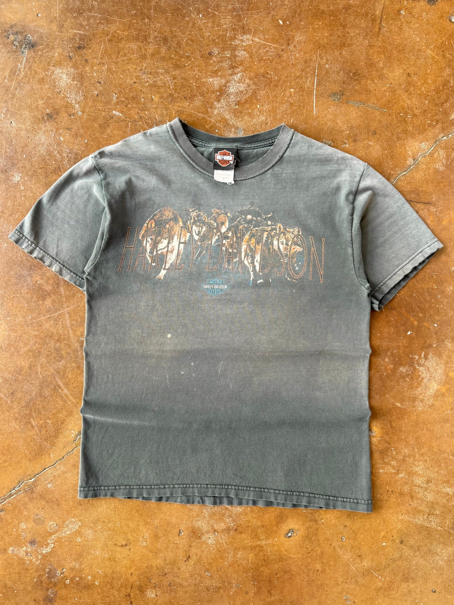 2000s faded Harley Davidson "wolves logo" biker shirt (MEDIUM)