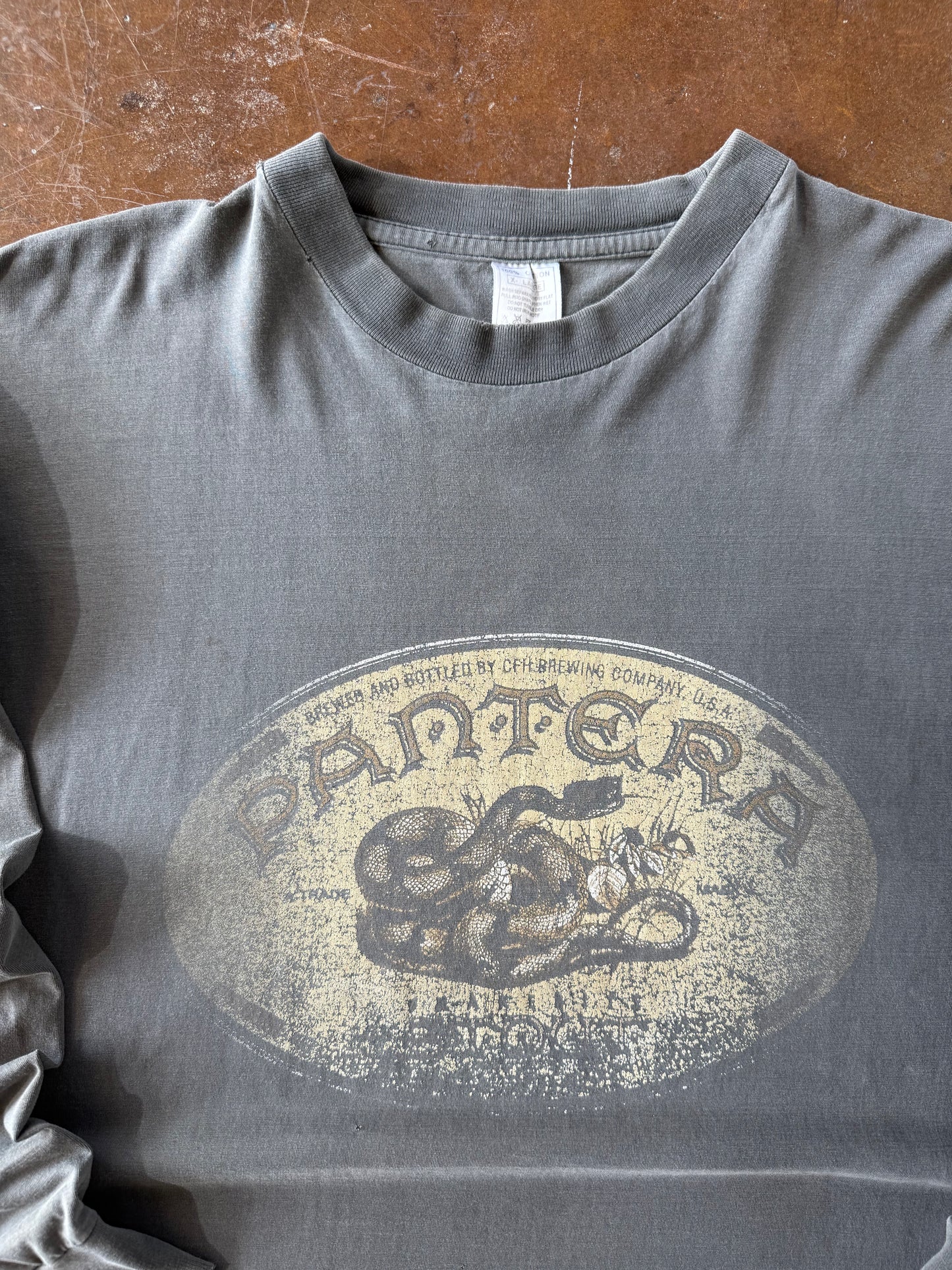 1997 faded & lightly distressed Pantera "snakebite stout" euro band shirt (XL)