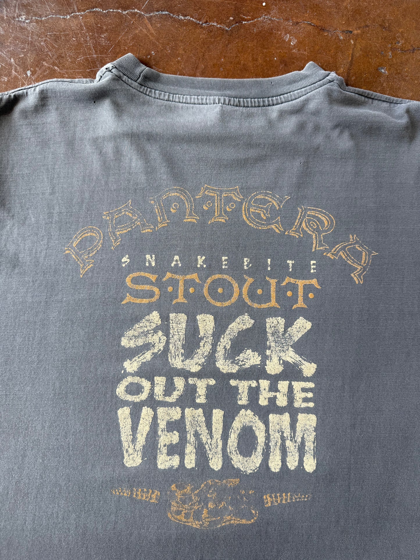 1997 faded & lightly distressed Pantera "snakebite stout" euro band shirt (XL)