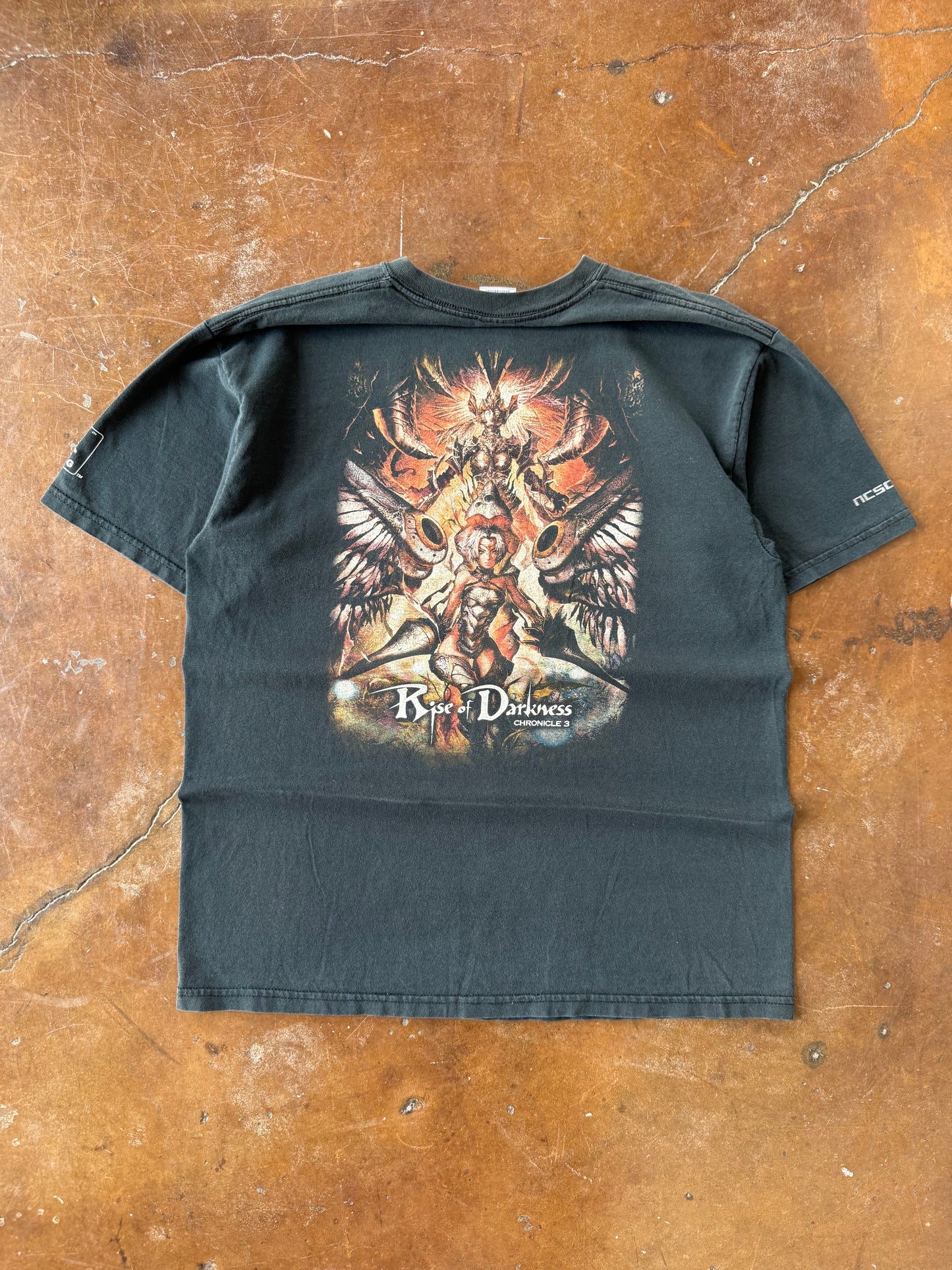 2000s Lineage "the chaotic chronicle" rise of darkness video game shirt (LARGE)
