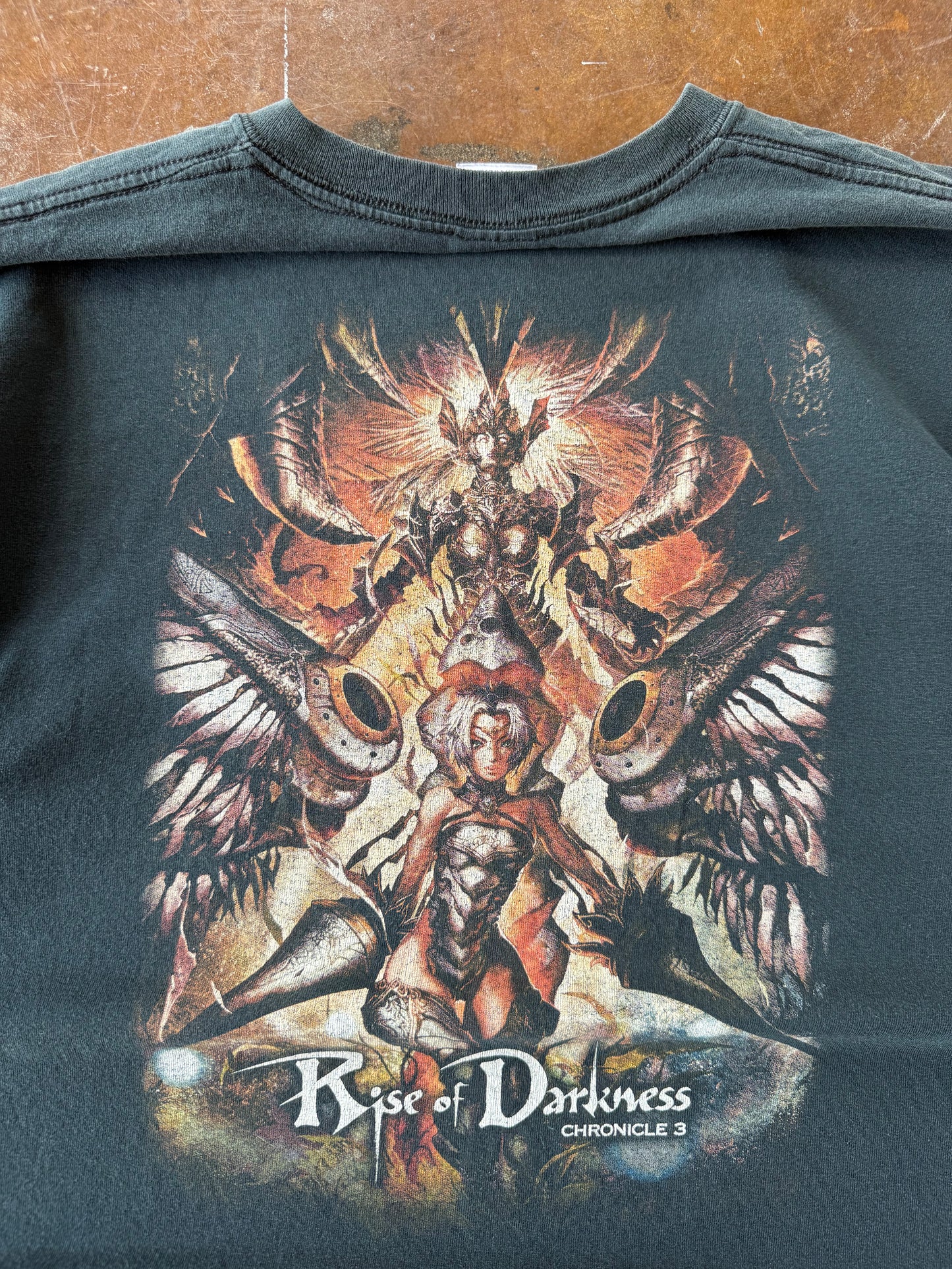 2000s Lineage "the chaotic chronicle" rise of darkness video game shirt (LARGE)