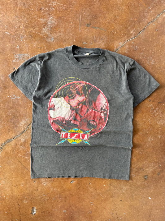 1989 Tesla "world tour" band shirt (LARGE)
