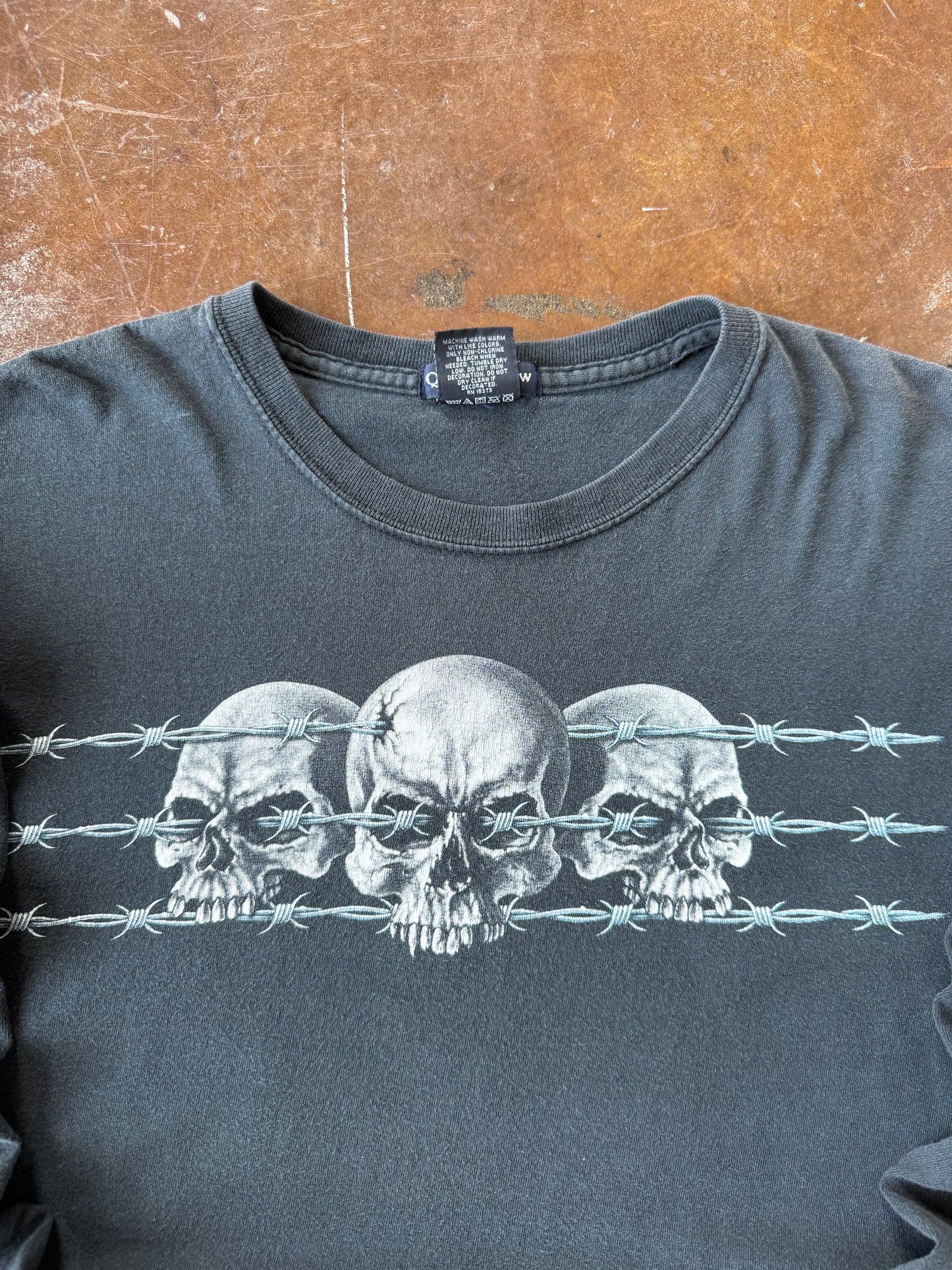 2000s Skull barbed wire longsleeve shirt (MEDIUM)