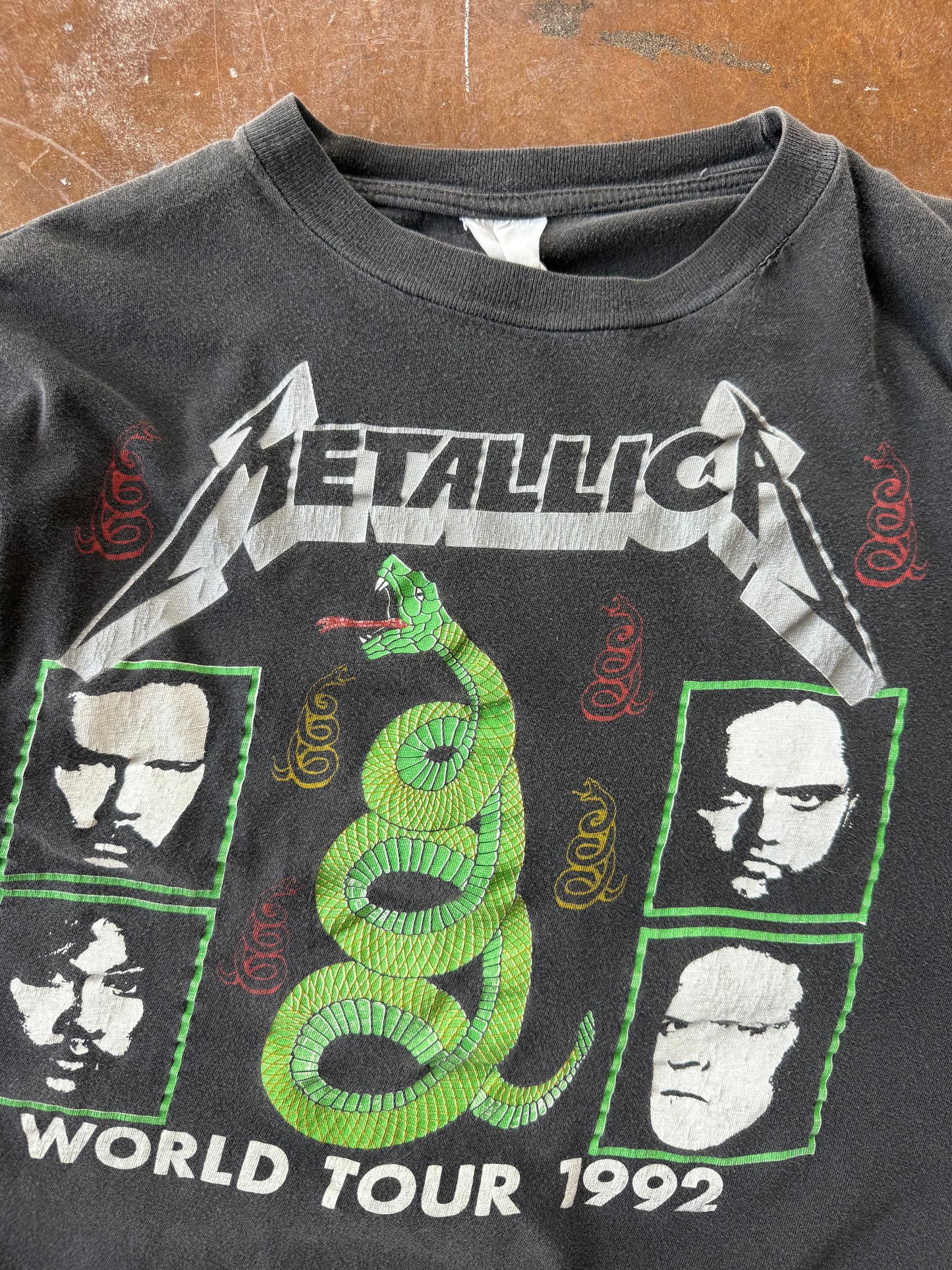 1992 Metallica "serpent" world tour shirt (LARGE)