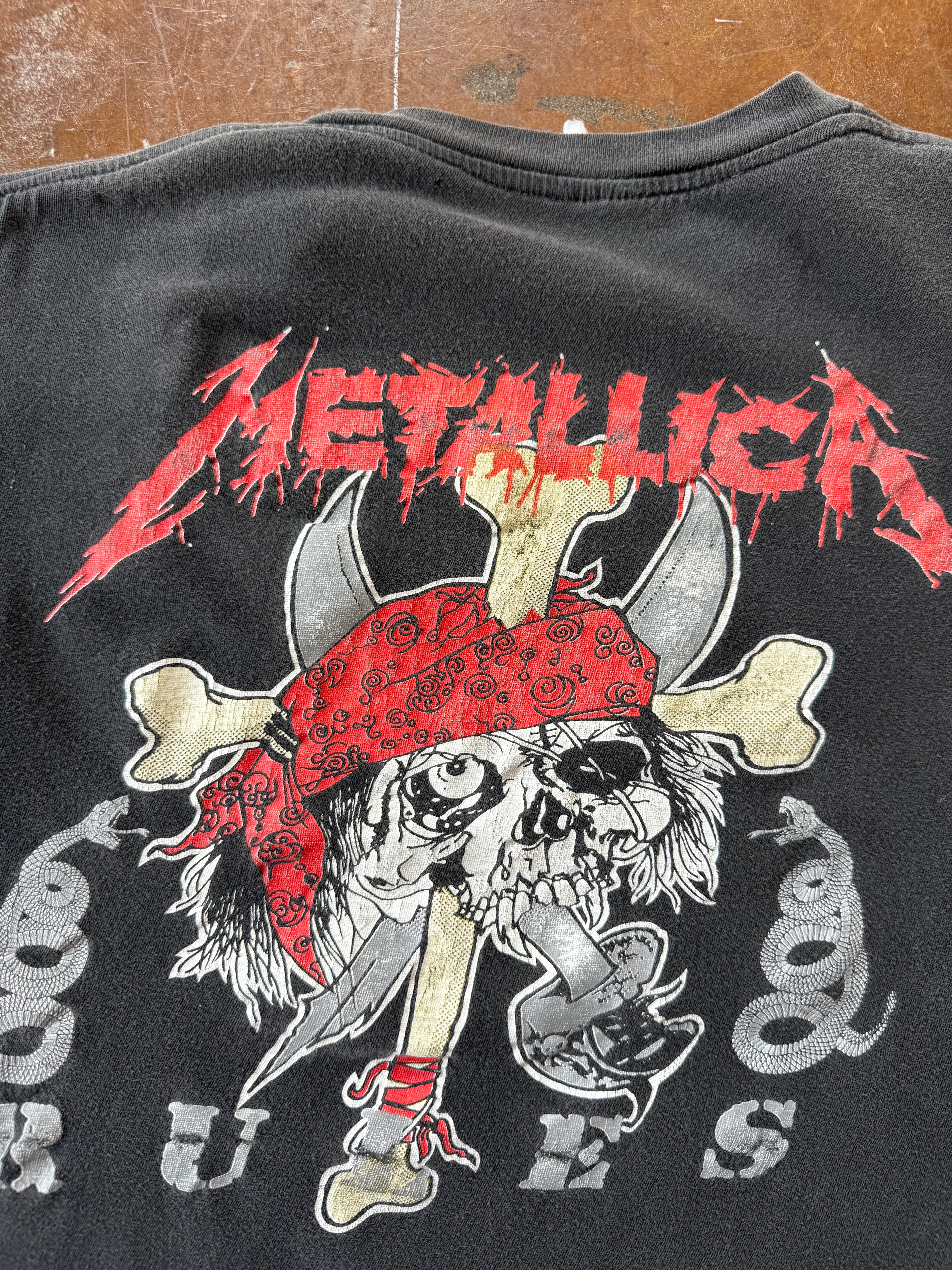 1992 Metallica "serpent" world tour shirt (LARGE)