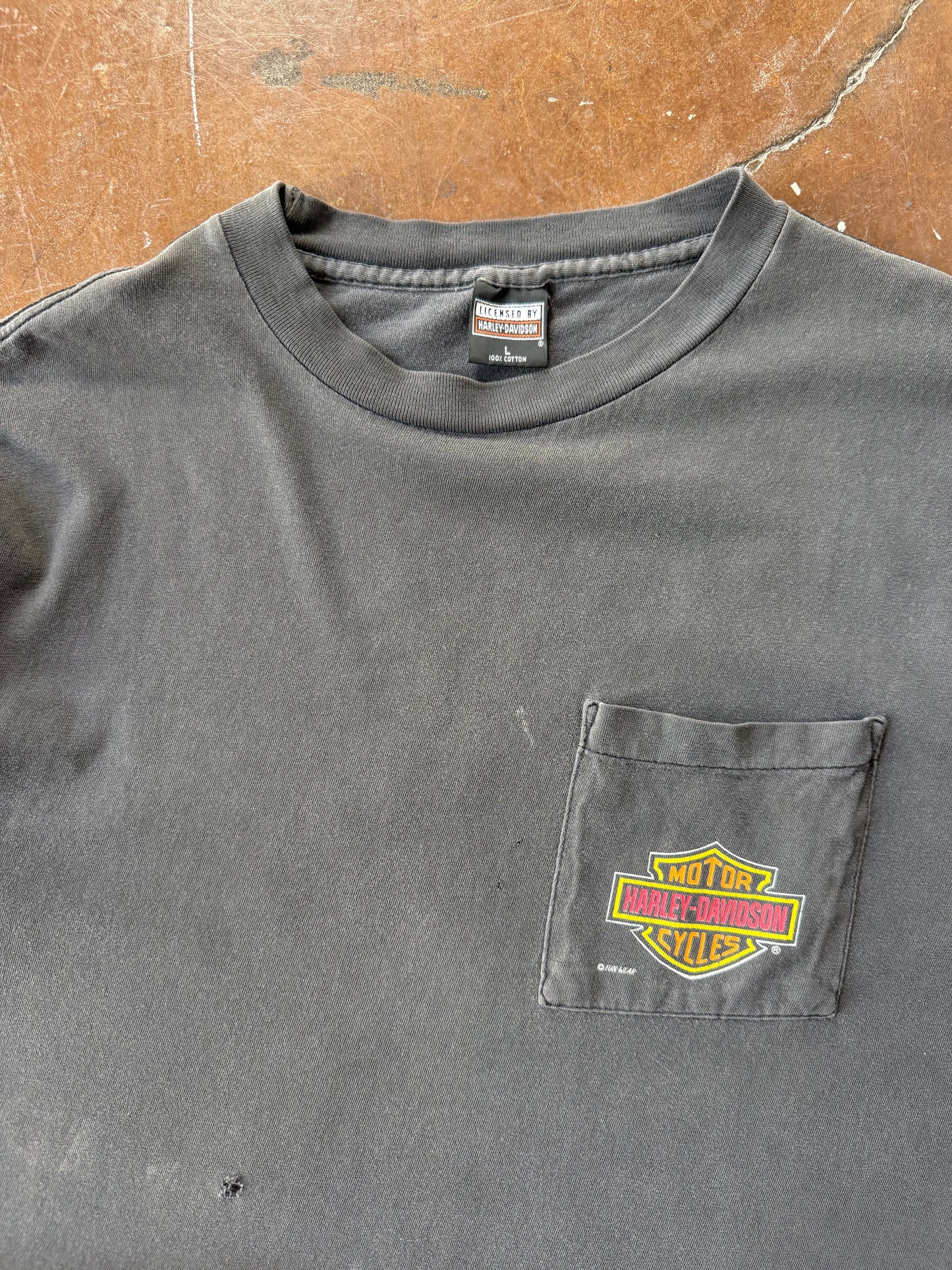 90s Harley Davidson "leader of the pack" pocket shirt (LARGE)