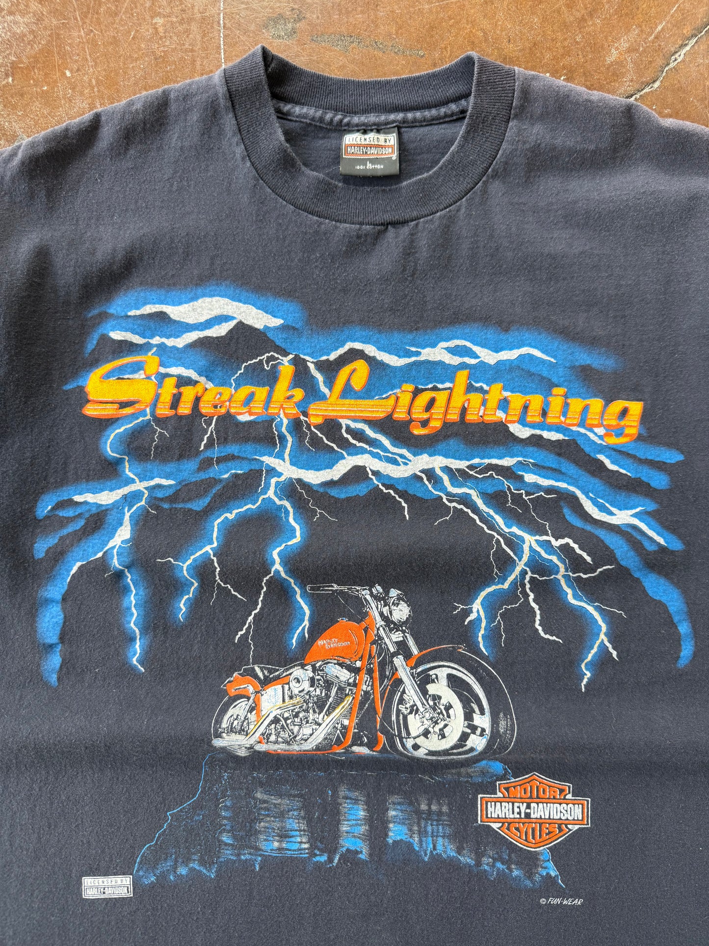 90s Harley Davidson "streak lightning" biker shirt (LARGE)