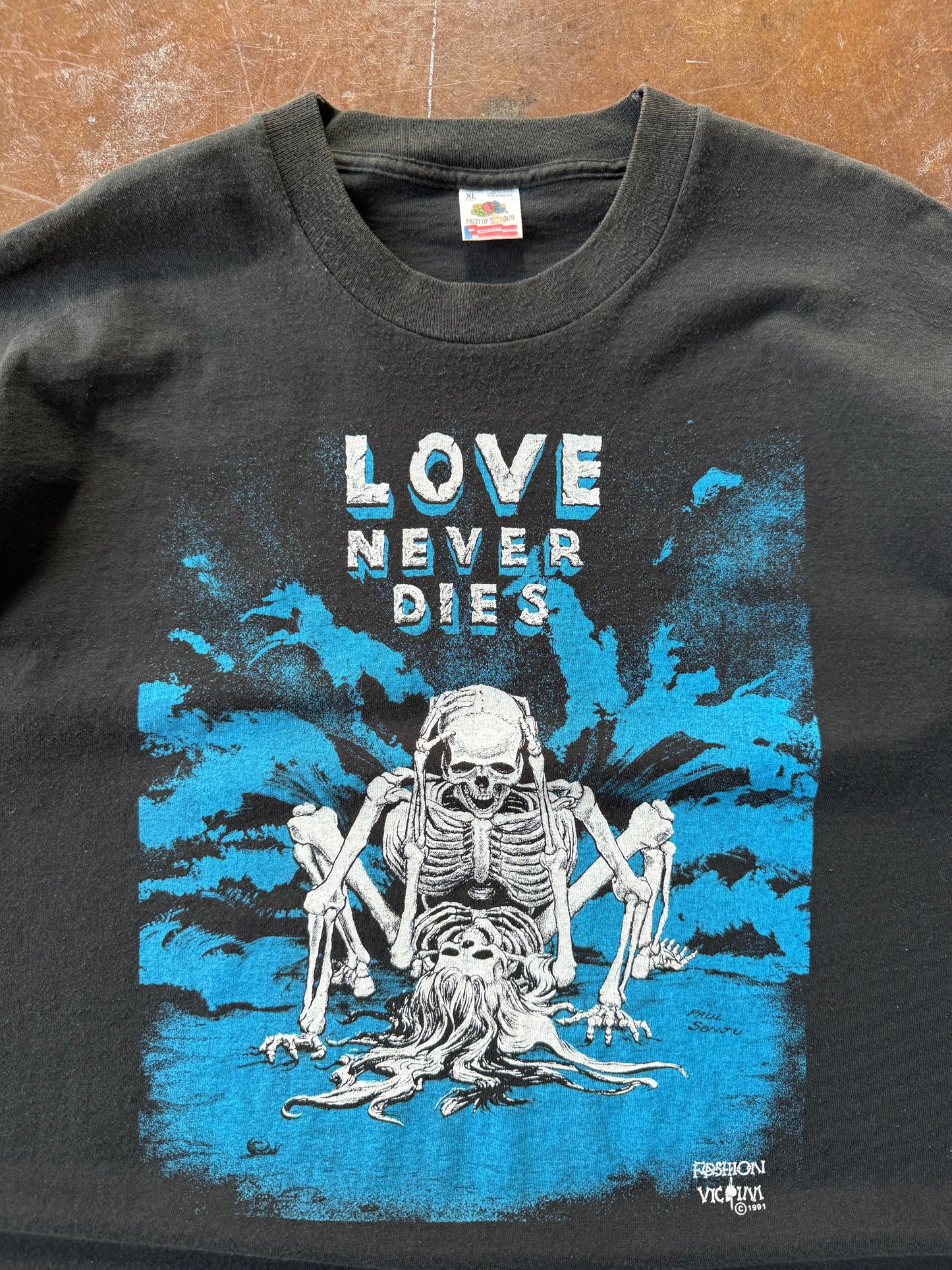 1991 Fashion Victim "love never die" shirt (XL)