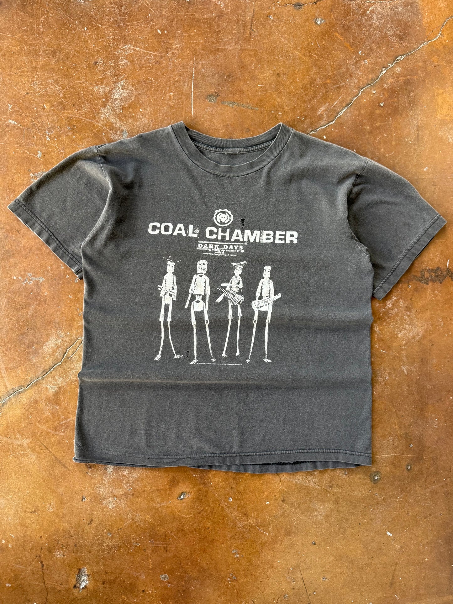 2002 Coal Chamber "dark days" band shirt (LARGE)