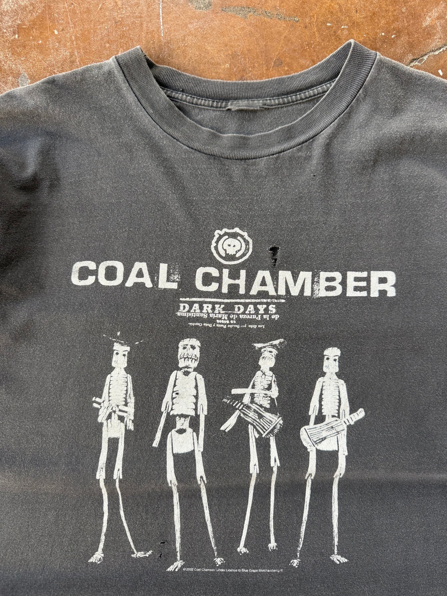 2002 Coal Chamber "dark days" band shirt (LARGE)