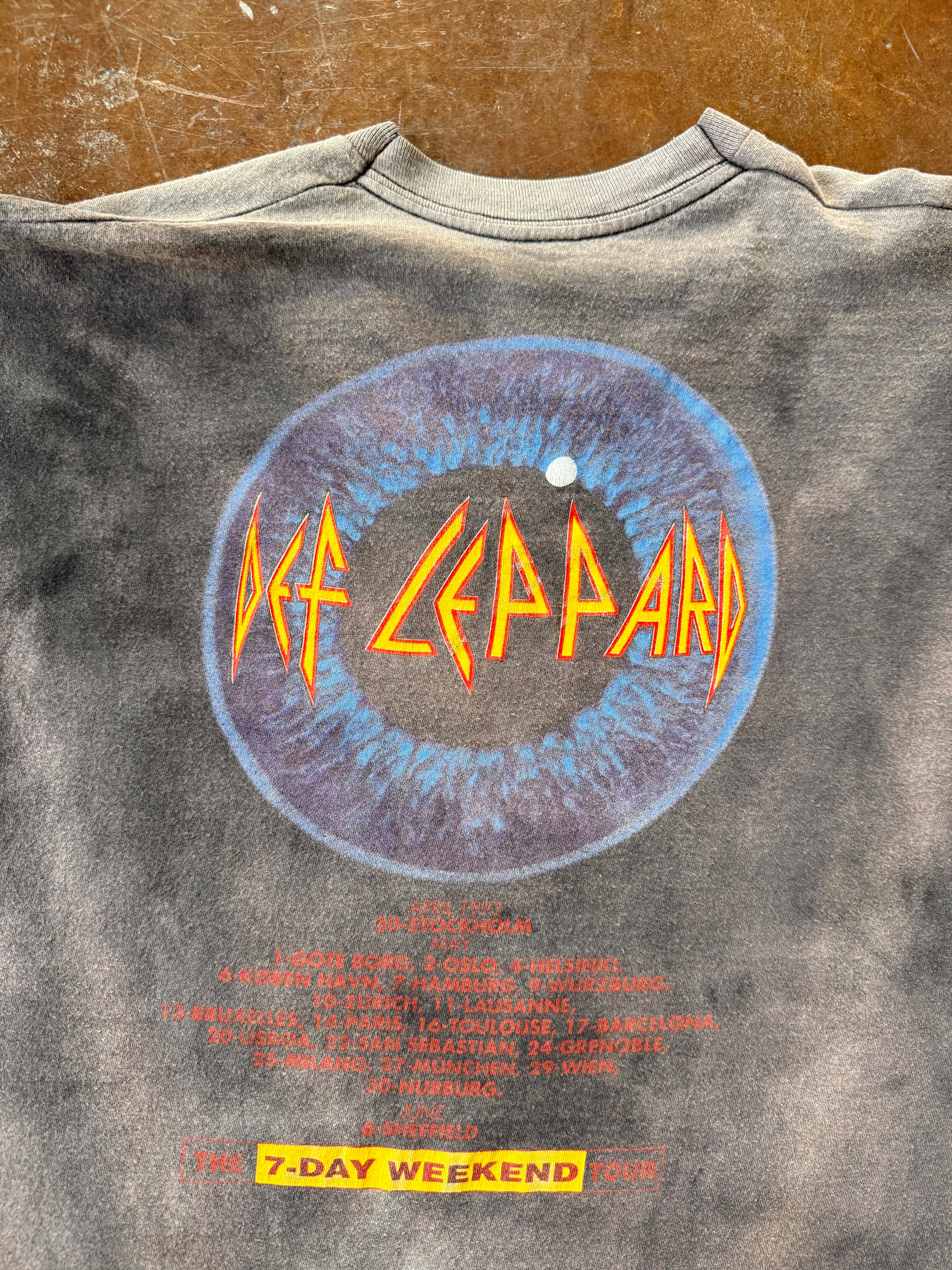 90s faded Def Leppard "7-day weekend live" euro tour shirt (LARGE)