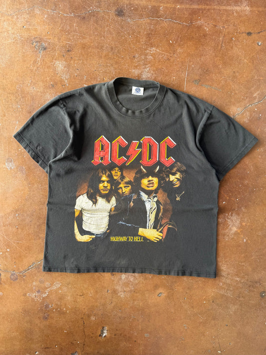 2001 AC/DC "highway to hell" band shirt (XL)