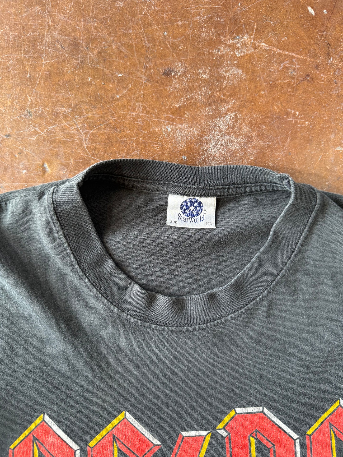 2001 AC/DC "highway to hell" band shirt (XL)