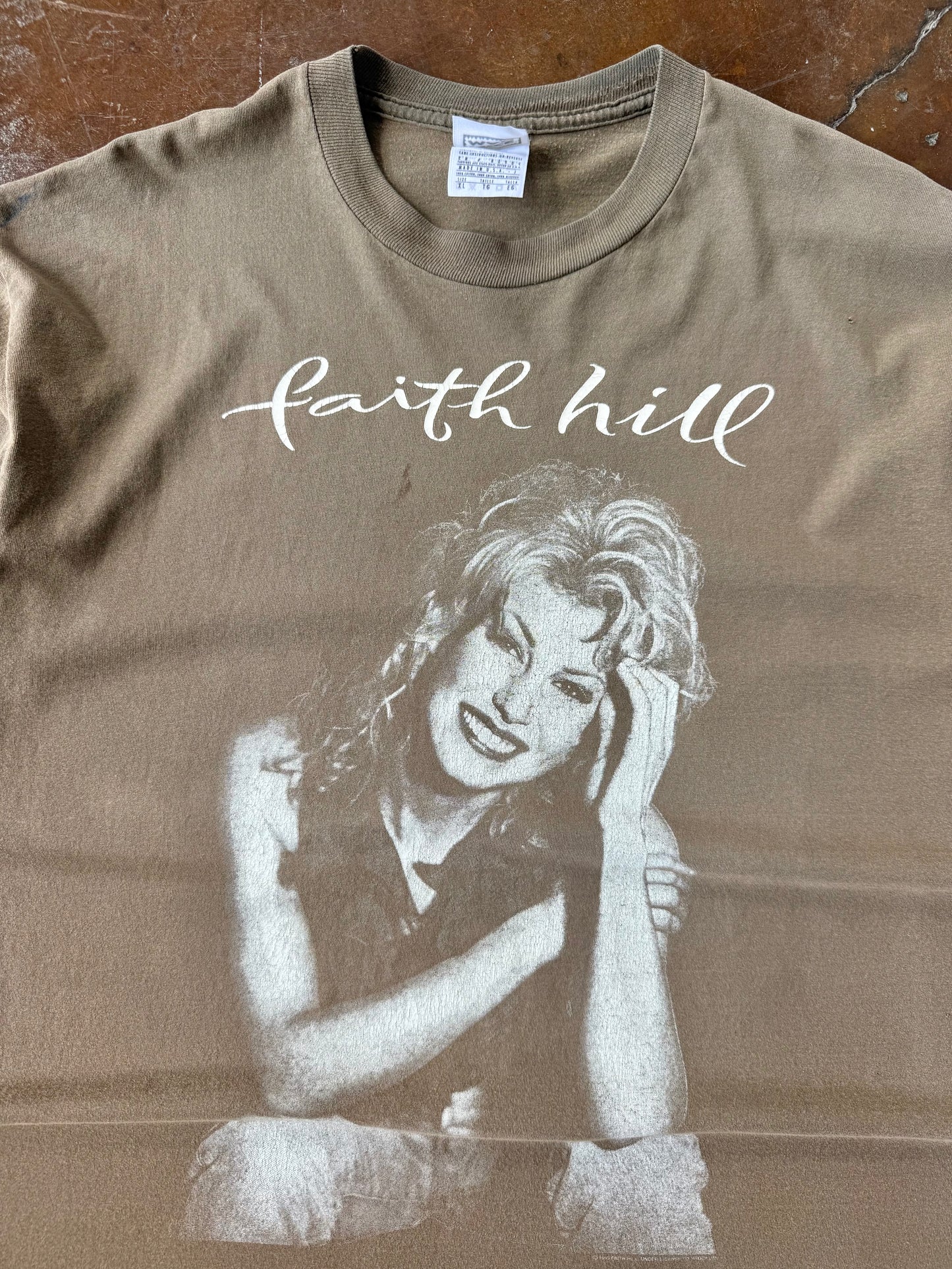 1995 faded Faith Hill "it matters to me" shirt (XL)