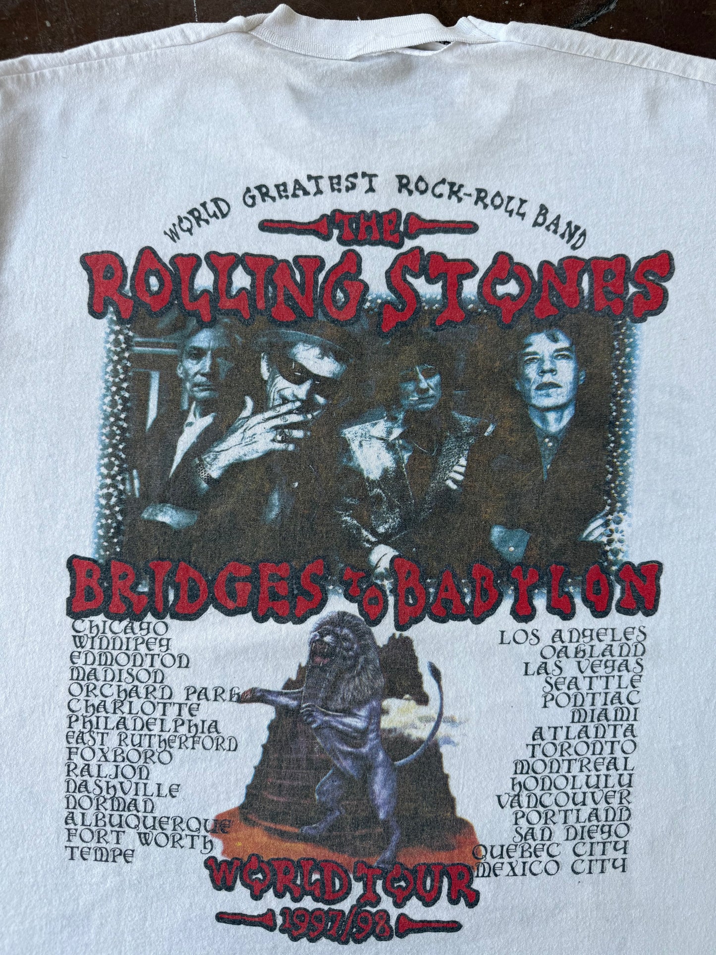 1997 Rolling Stones "bridges to babylon" tour shirt (XL)