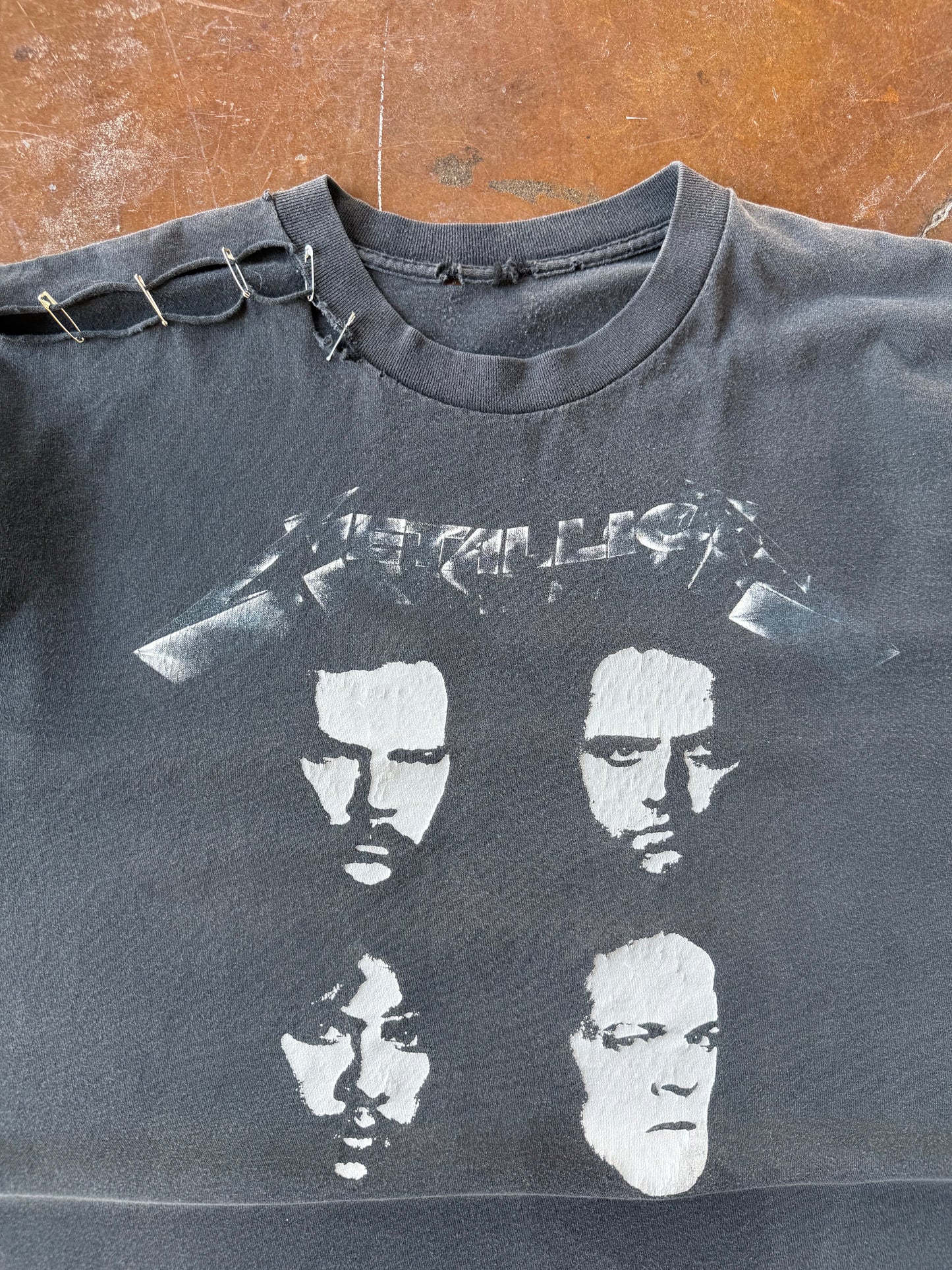 1991 distressed Metallica "portraits" band shirt (XL)