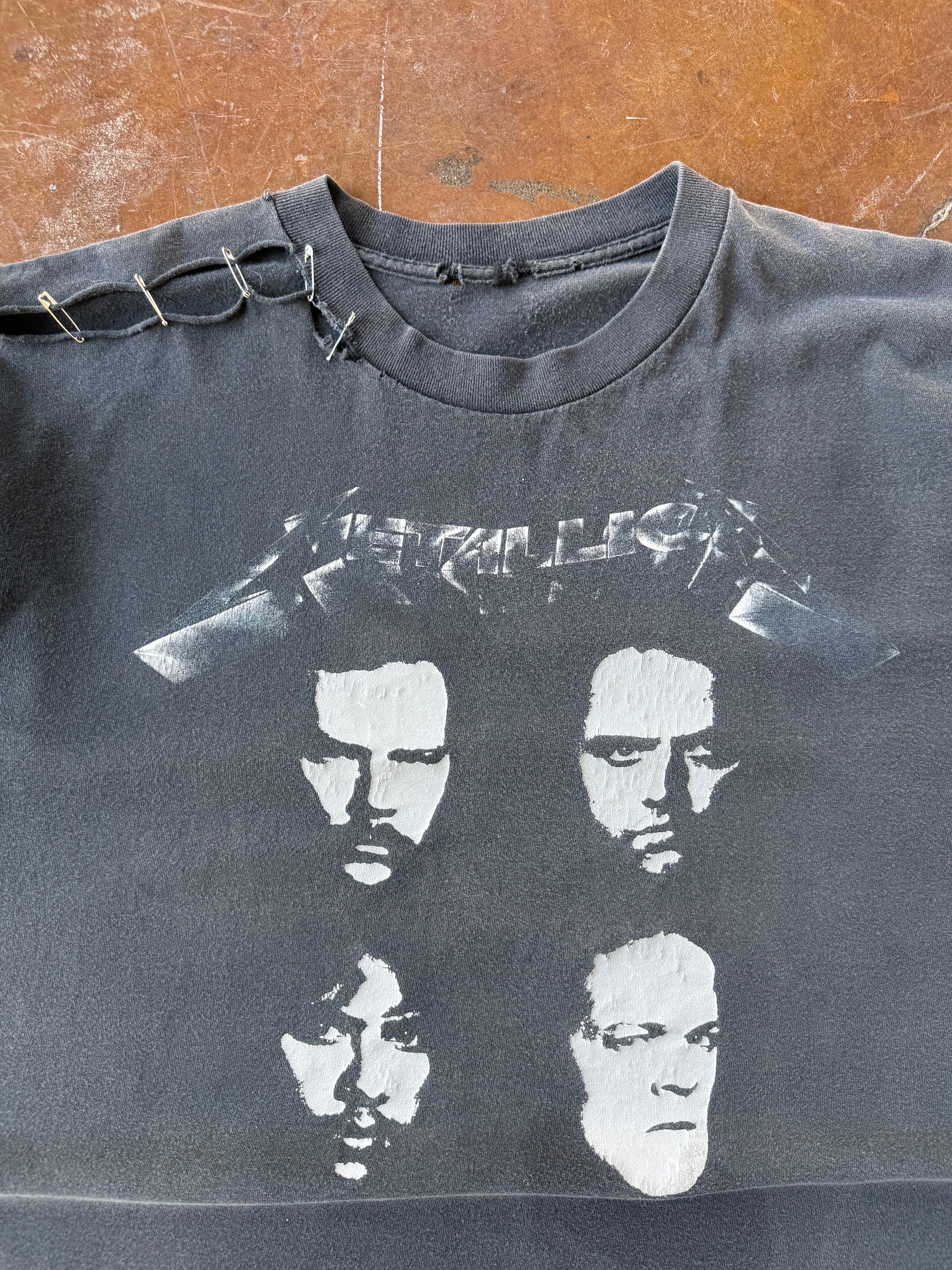 1991 distressed Metallica "portraits" band shirt (XL)