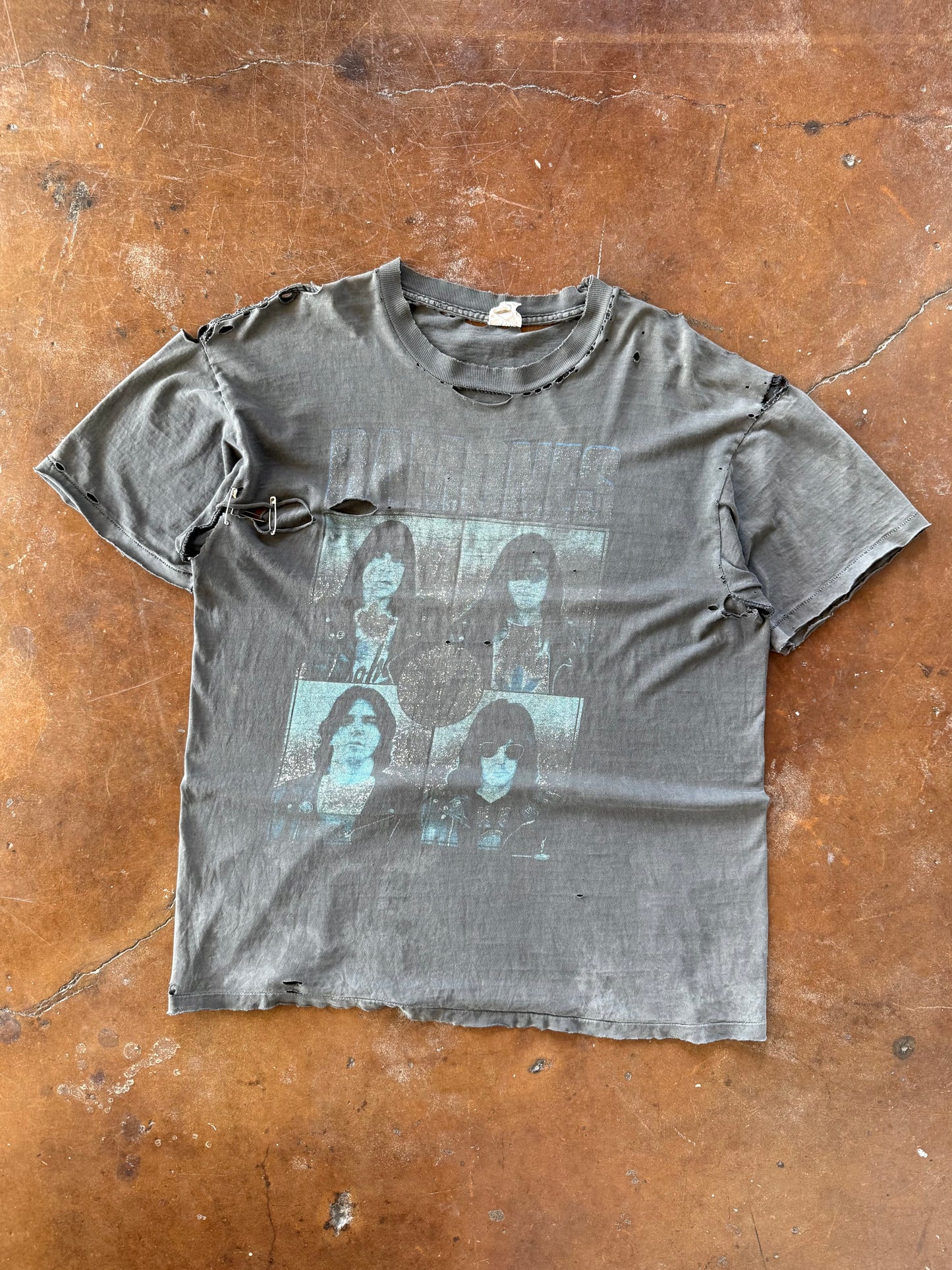 1996 heavily distressed & faded Ramones "adios amigos" tour band shirt (XL)