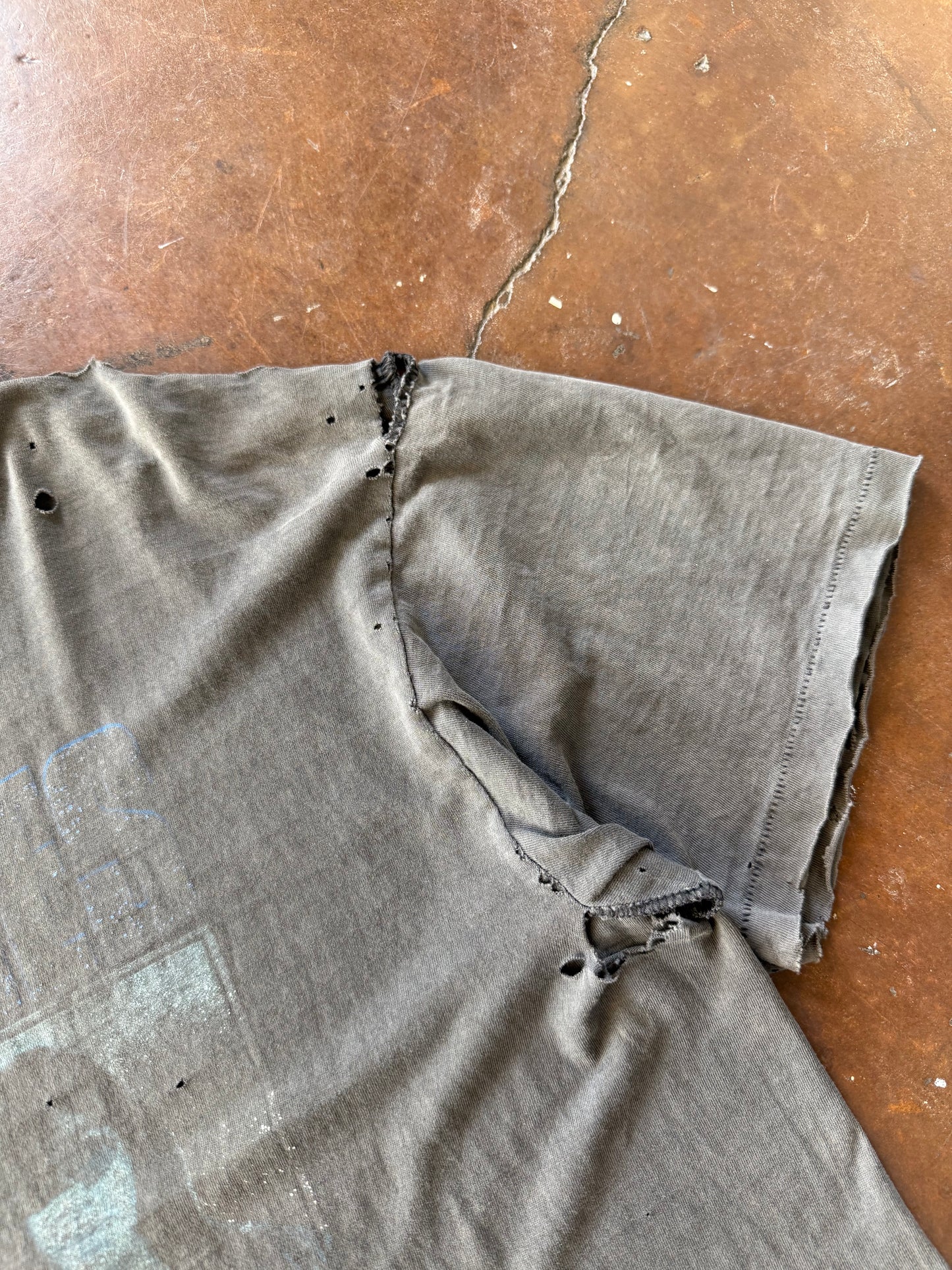 1996 heavily distressed & faded Ramones "adios amigos" tour band shirt (XL)