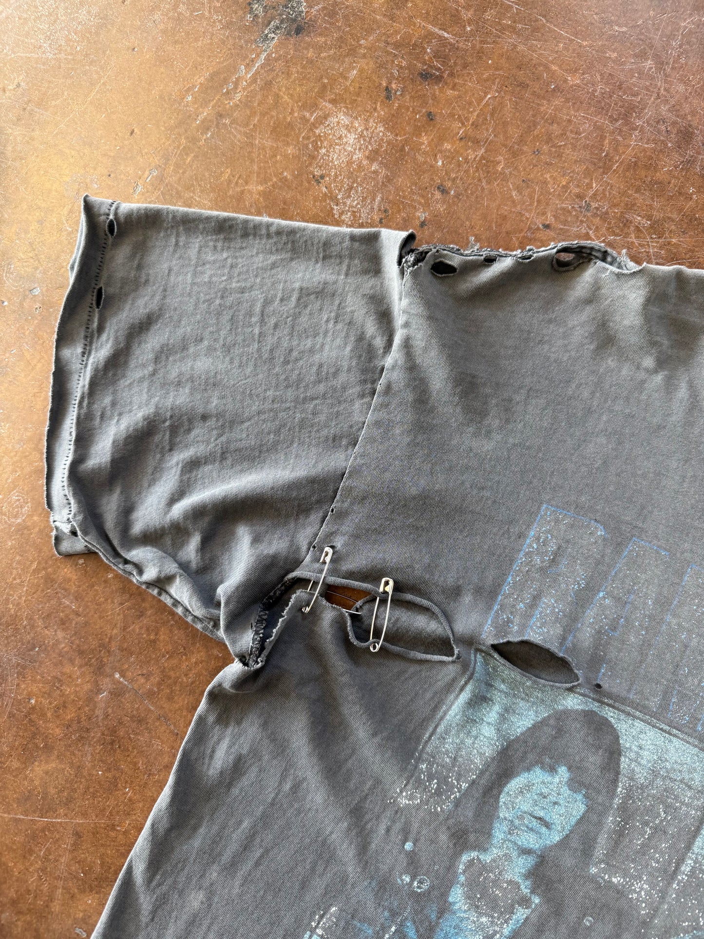 1996 heavily distressed & faded Ramones "adios amigos" tour band shirt (XL)