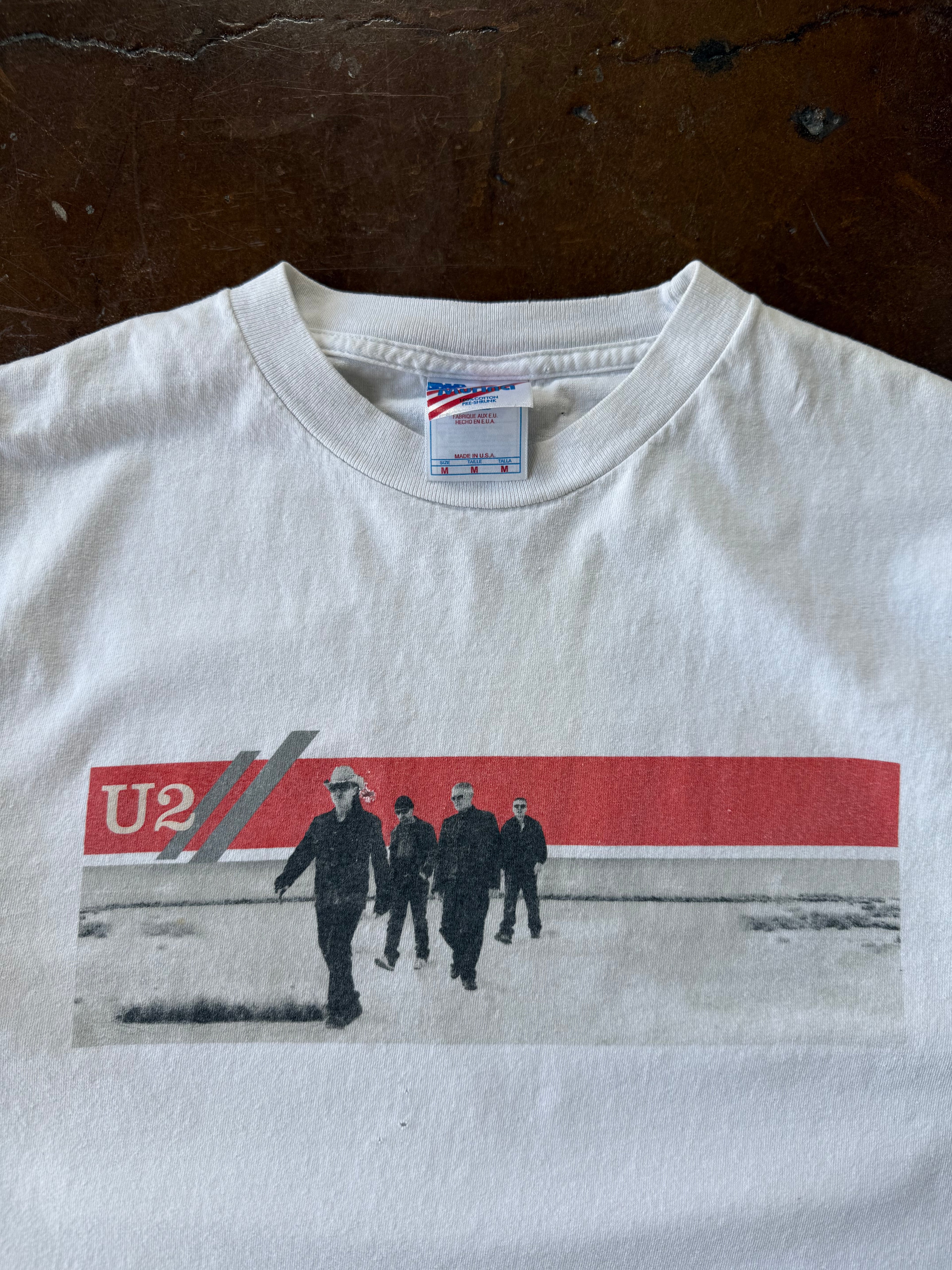 2005 lightly distressed U2 "vertigo" band shirt (MEDIUM)