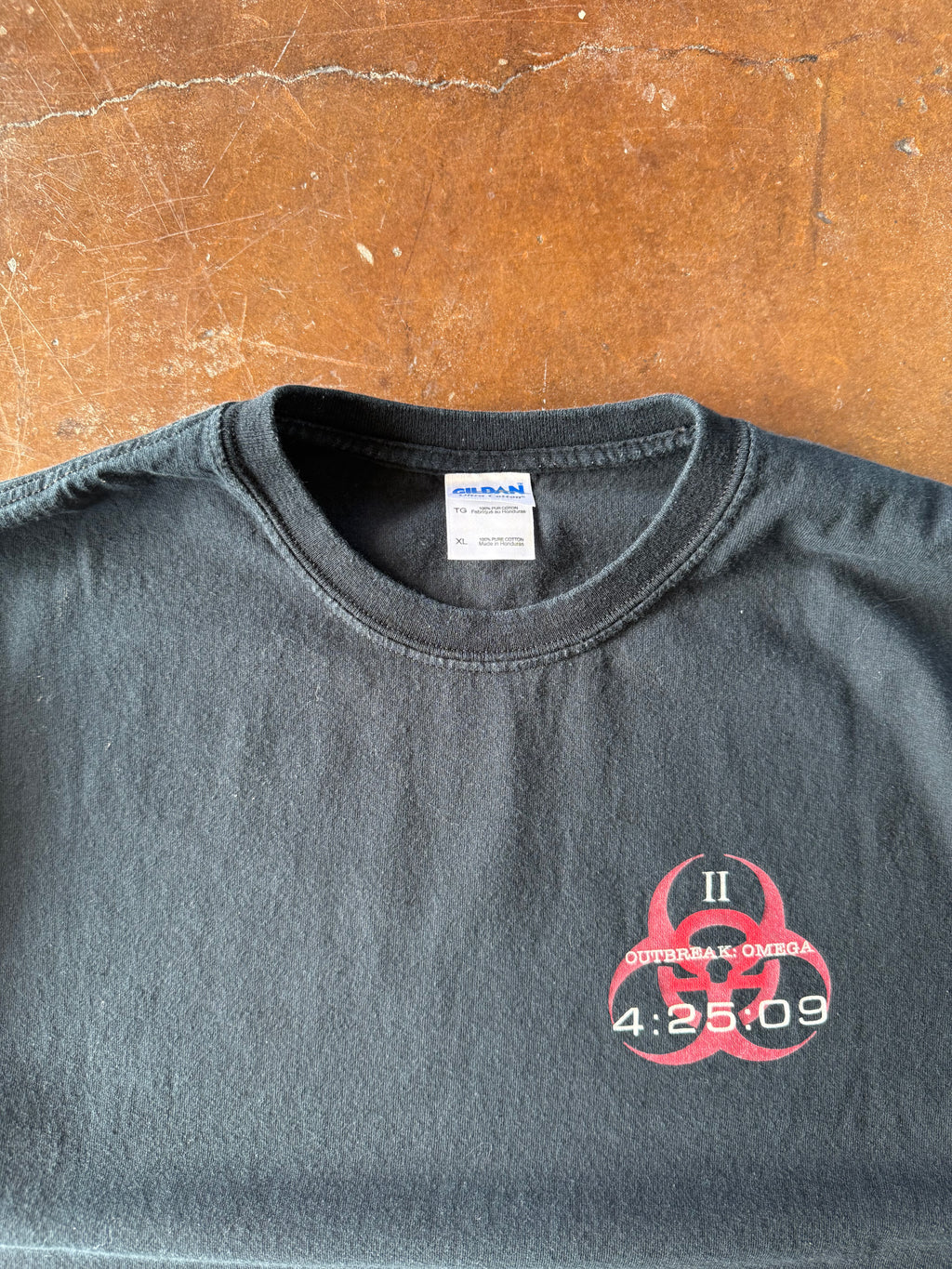 2009 Outbreak Omega PC video game shirt (XL)
